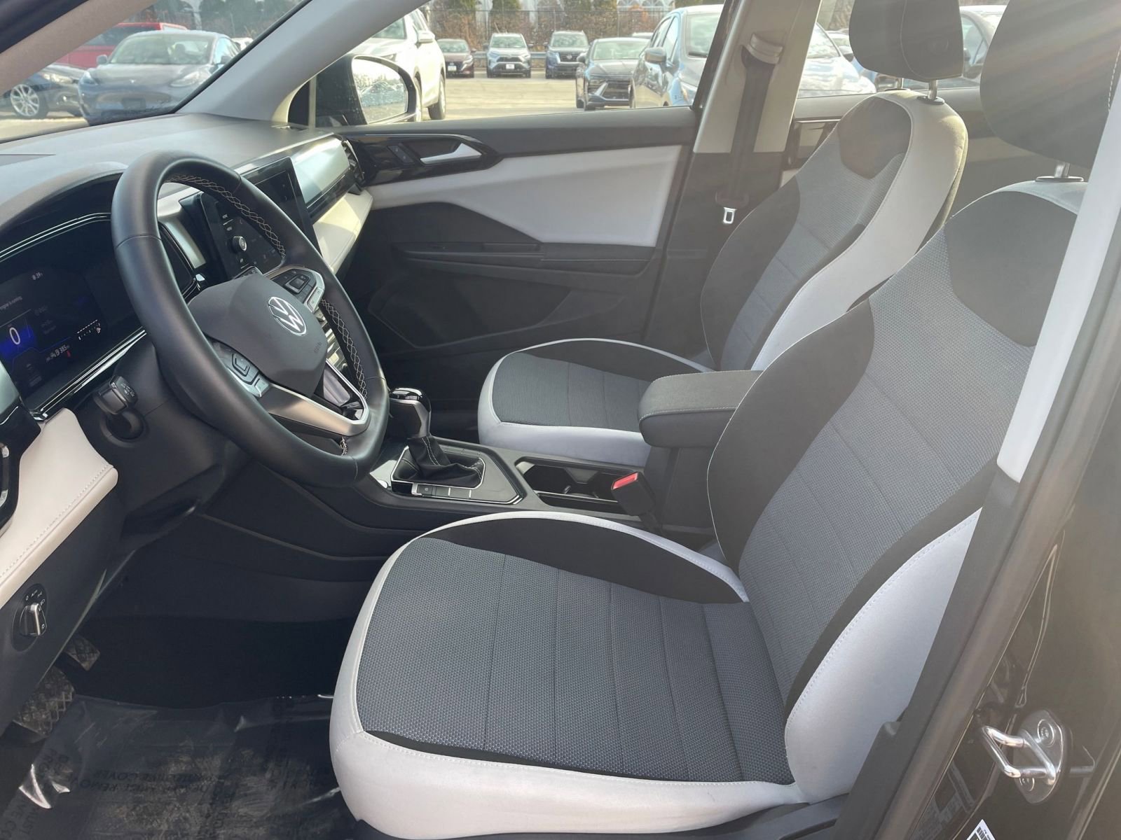 Thumbnail: 2025 Volkswagen Taos - 25