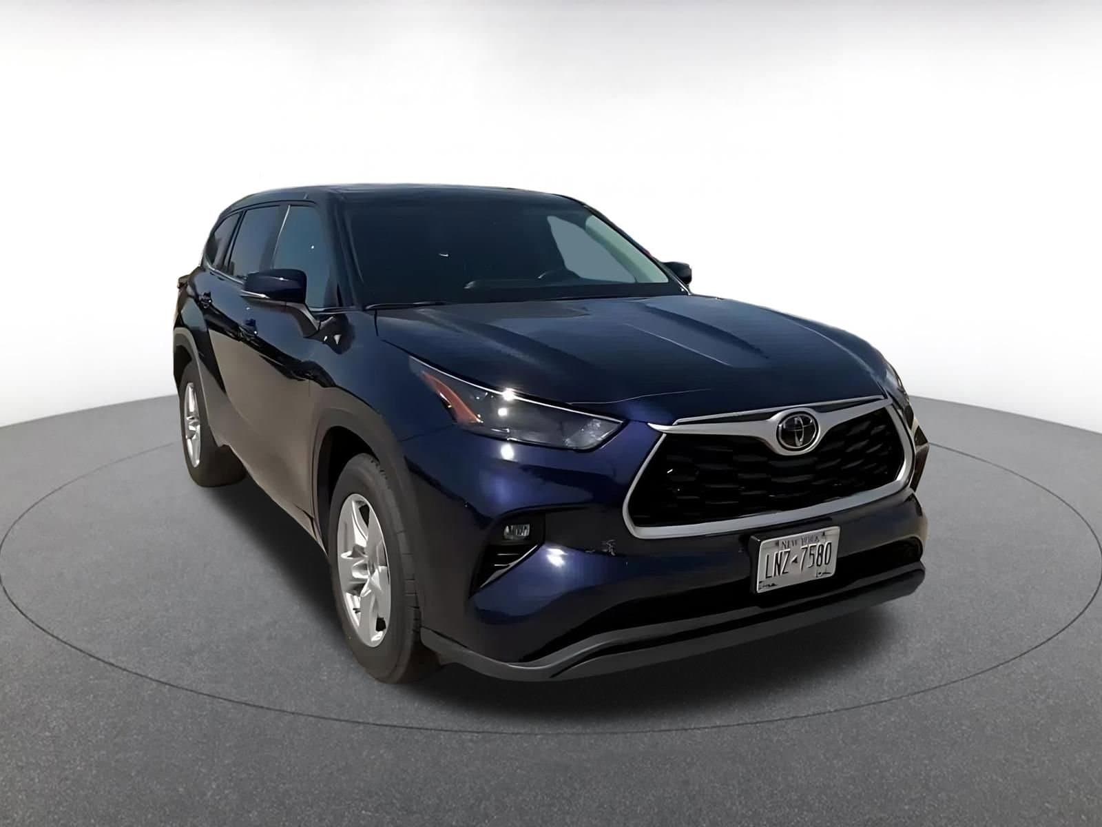 Thumbnail: 2025 Toyota Highlander - 3