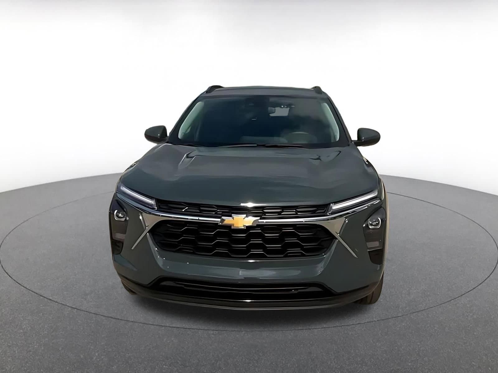 Thumbnail: 2025 Chevrolet Trax - 4