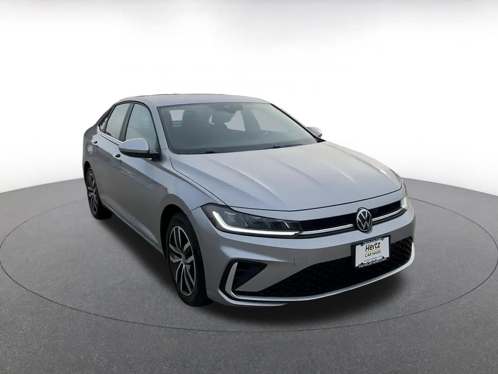 Thumbnail: 2025 Volkswagen Jetta - 3