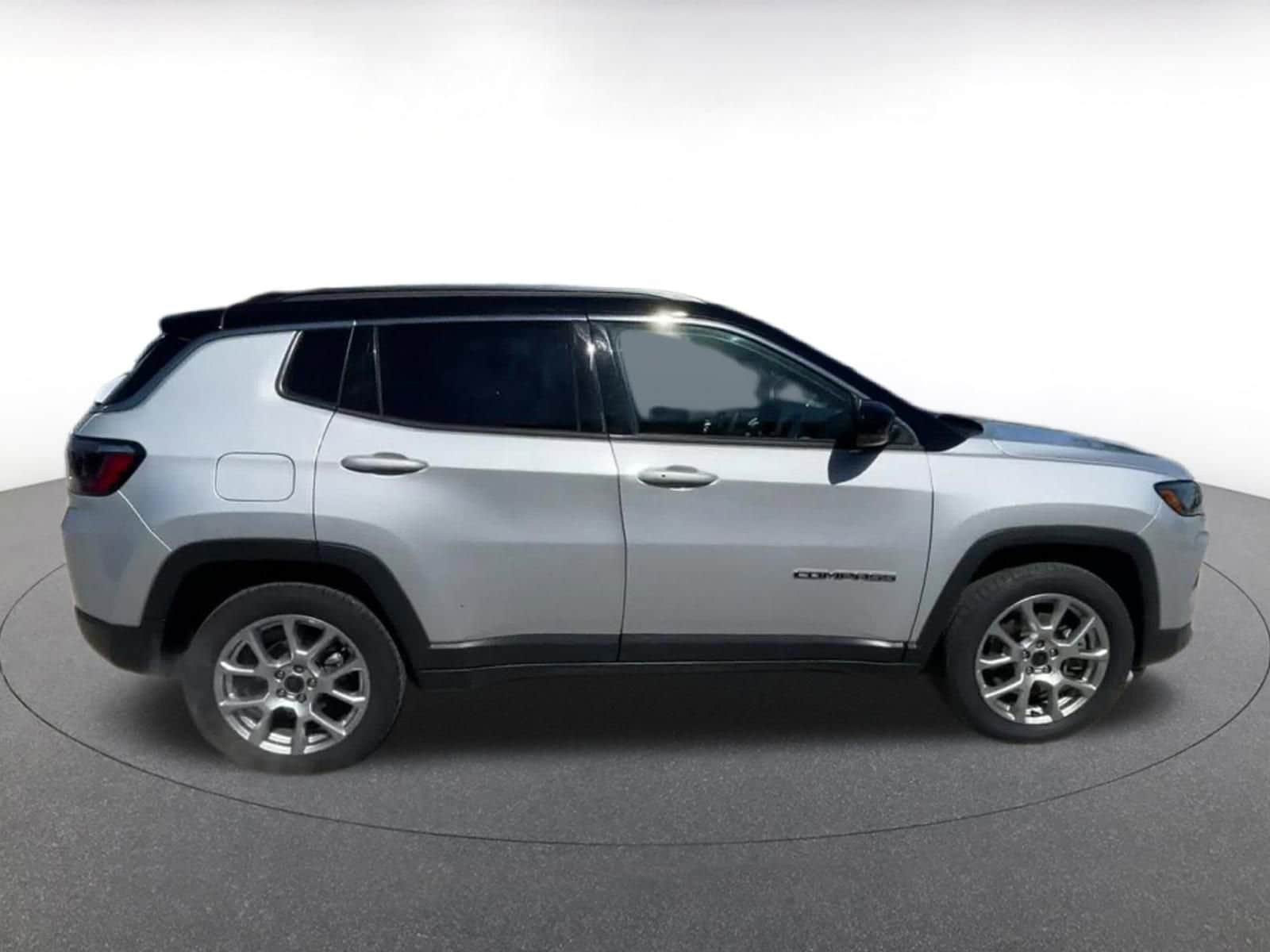 Thumbnail: 2025 Jeep Compass - 16