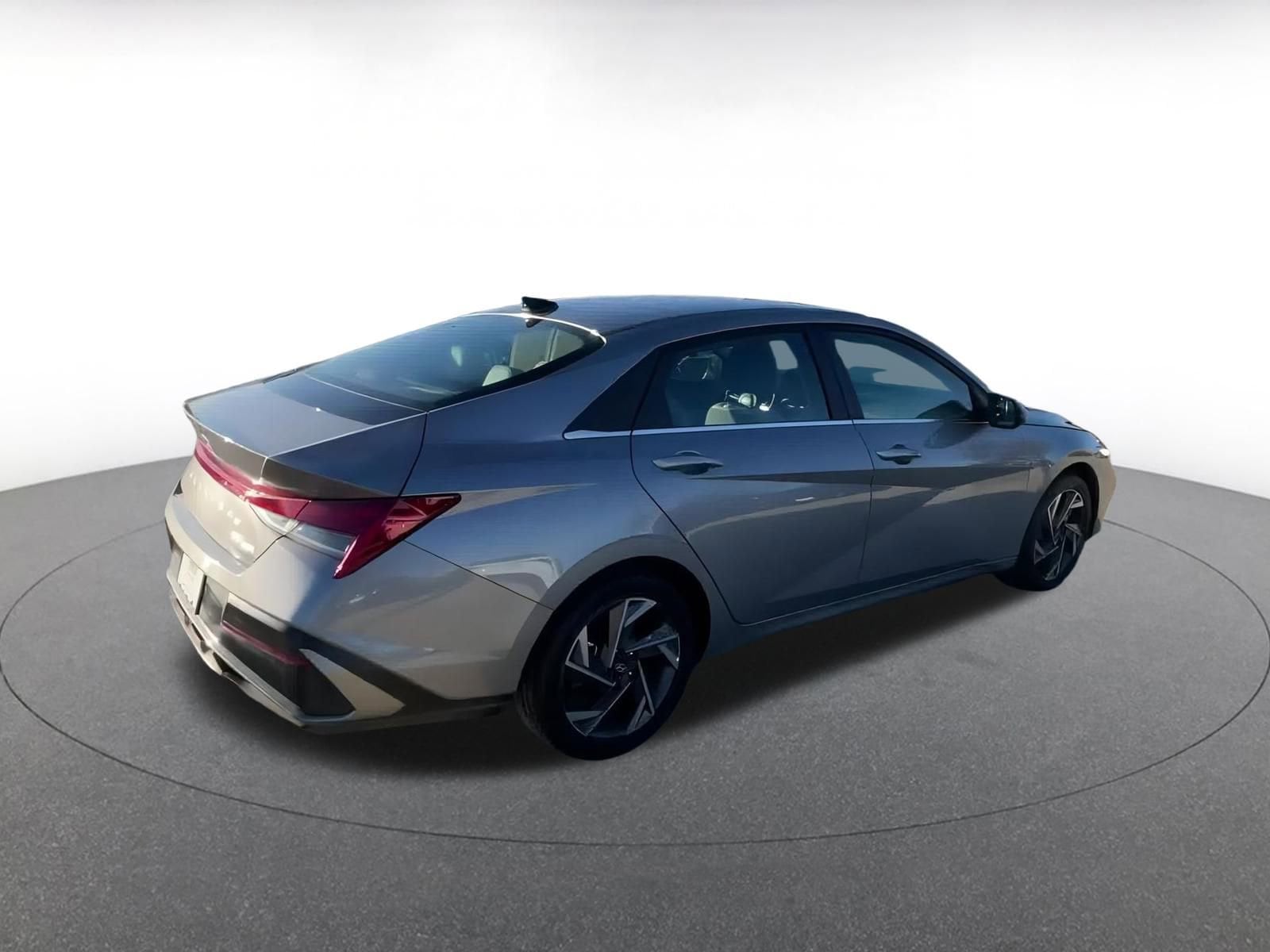 Thumbnail: 2025 Hyundai Elantra - 15