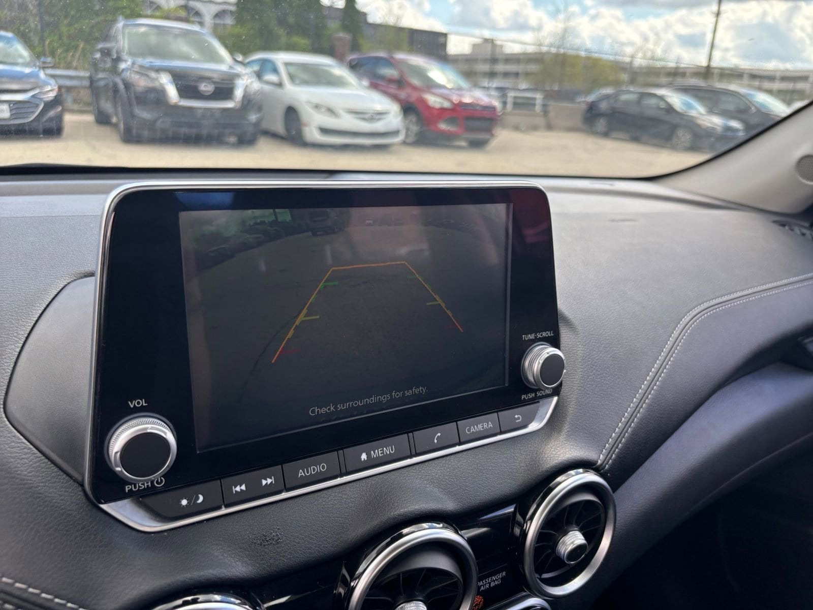 Thumbnail: 2023 Nissan Sentra - 22