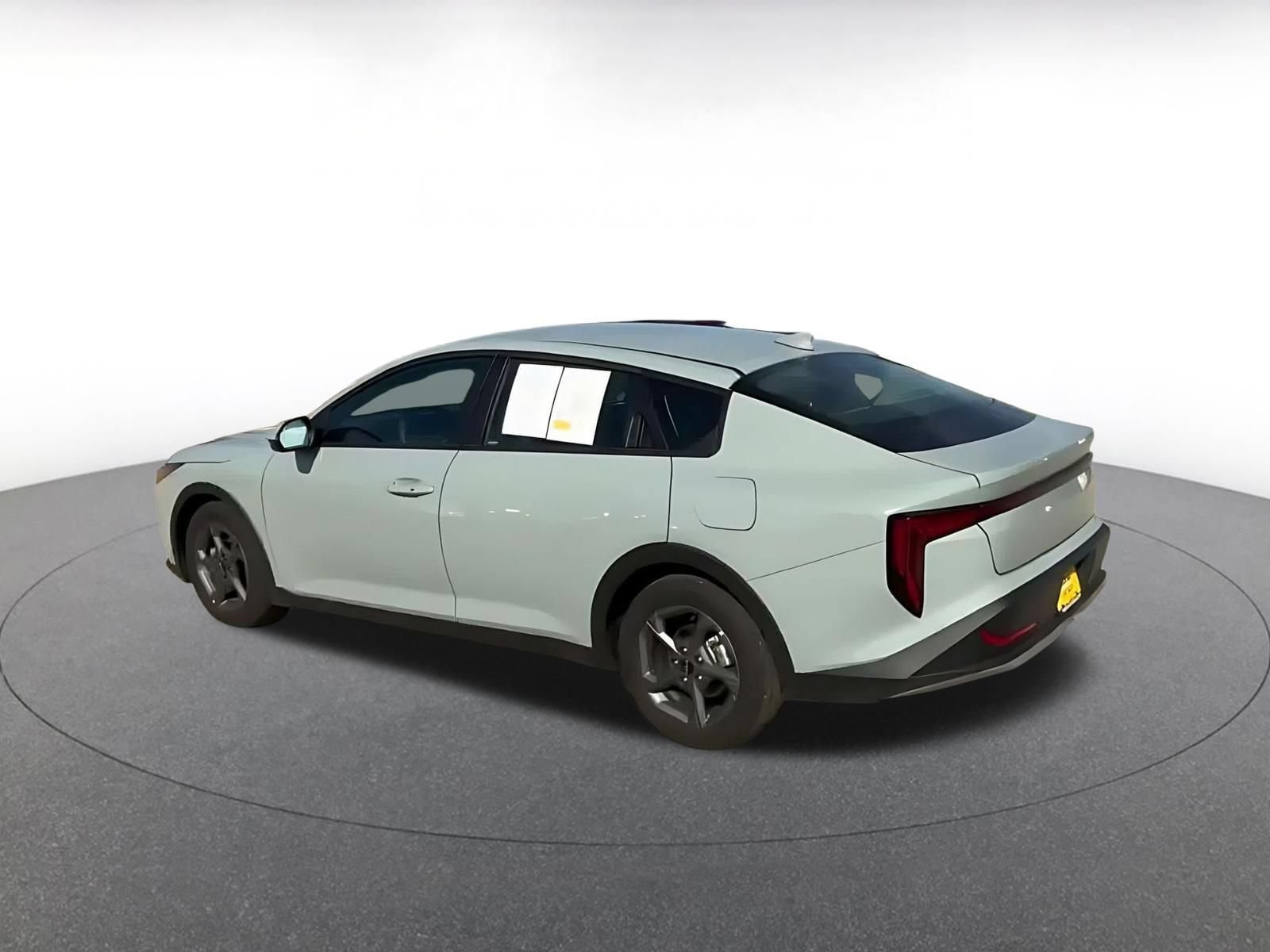 Thumbnail: 2026 Kia K4 - 9