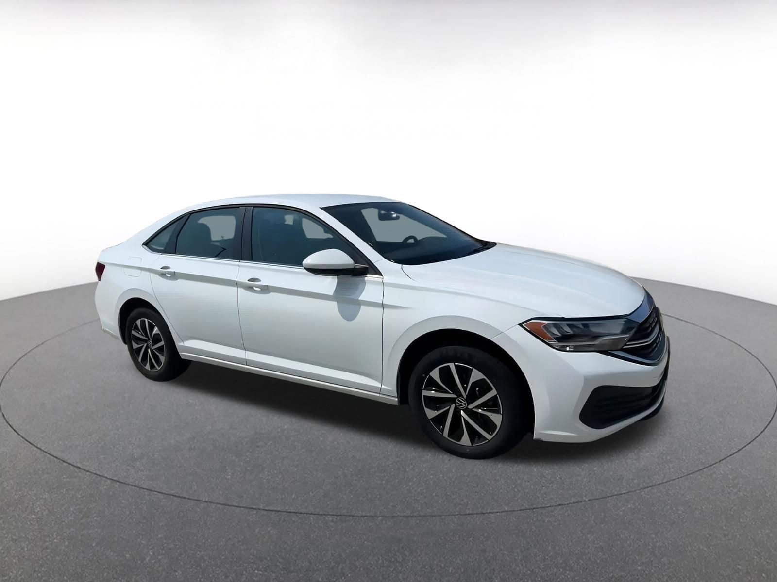 Thumbnail: 2024 Volkswagen Jetta - 2