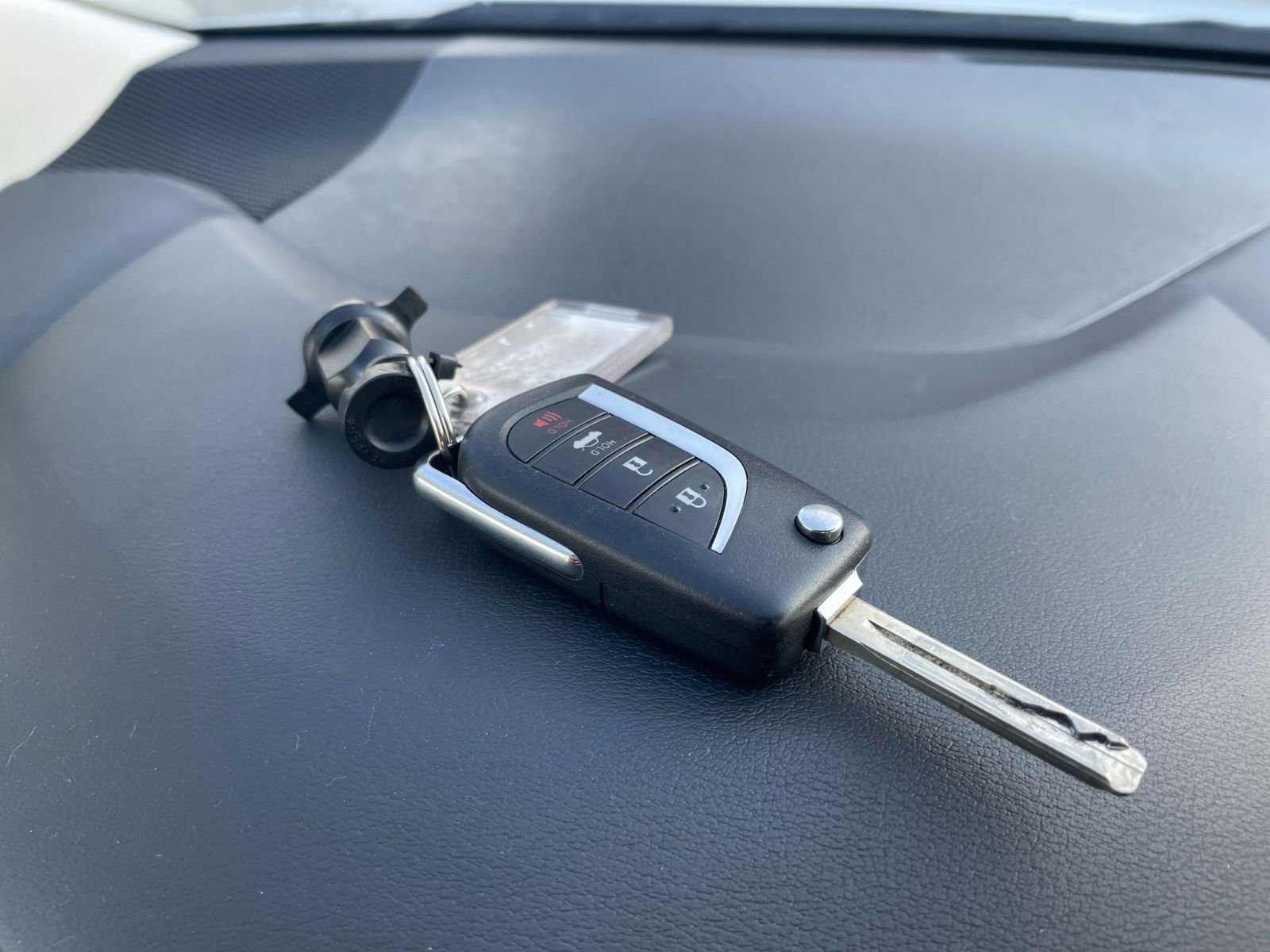 Thumbnail: 2025 Toyota Corolla - 22