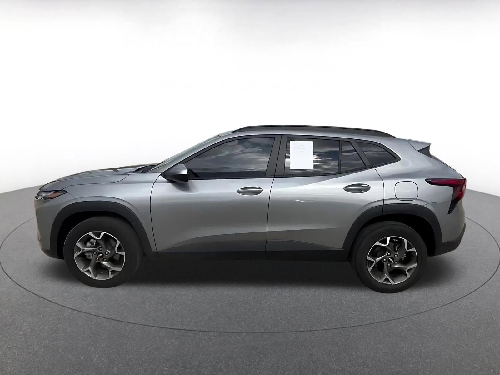 Thumbnail: 2025 Chevrolet Trax - 9