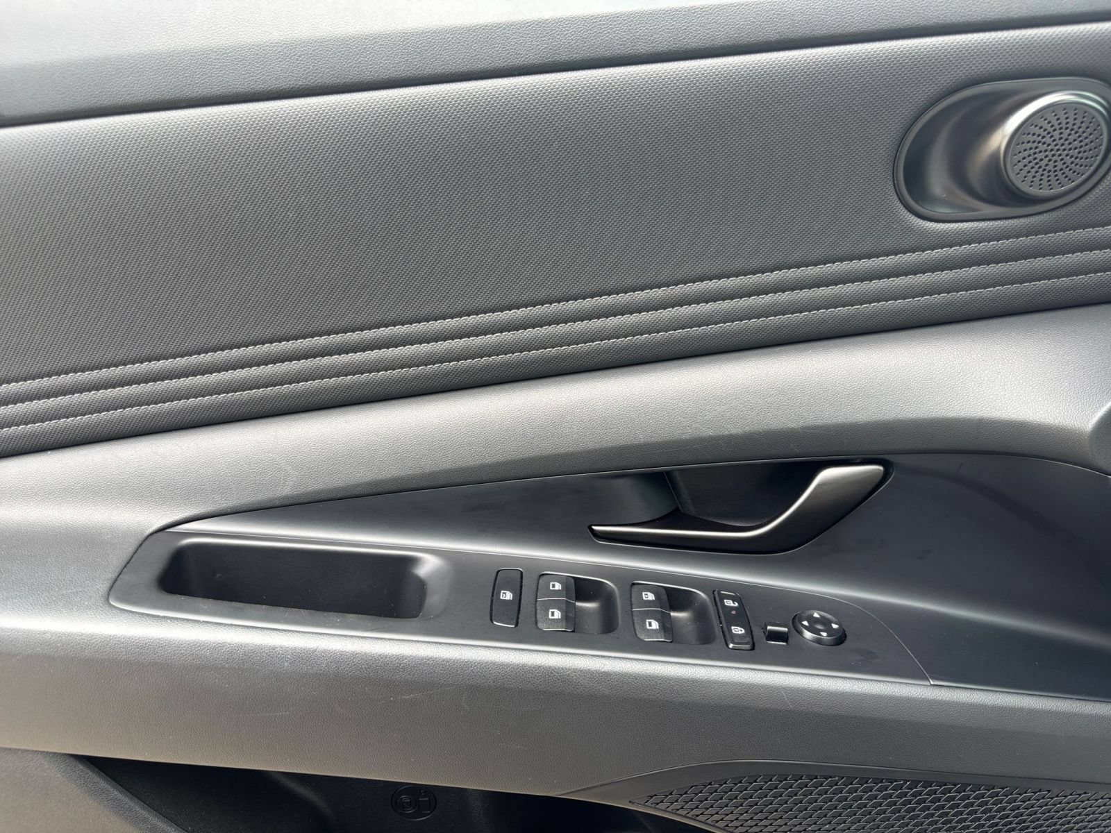 Thumbnail: 2026 Hyundai Elantra - 18