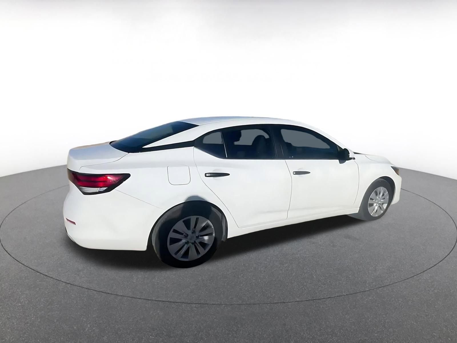 Thumbnail: 2025 Nissan Sentra - 15