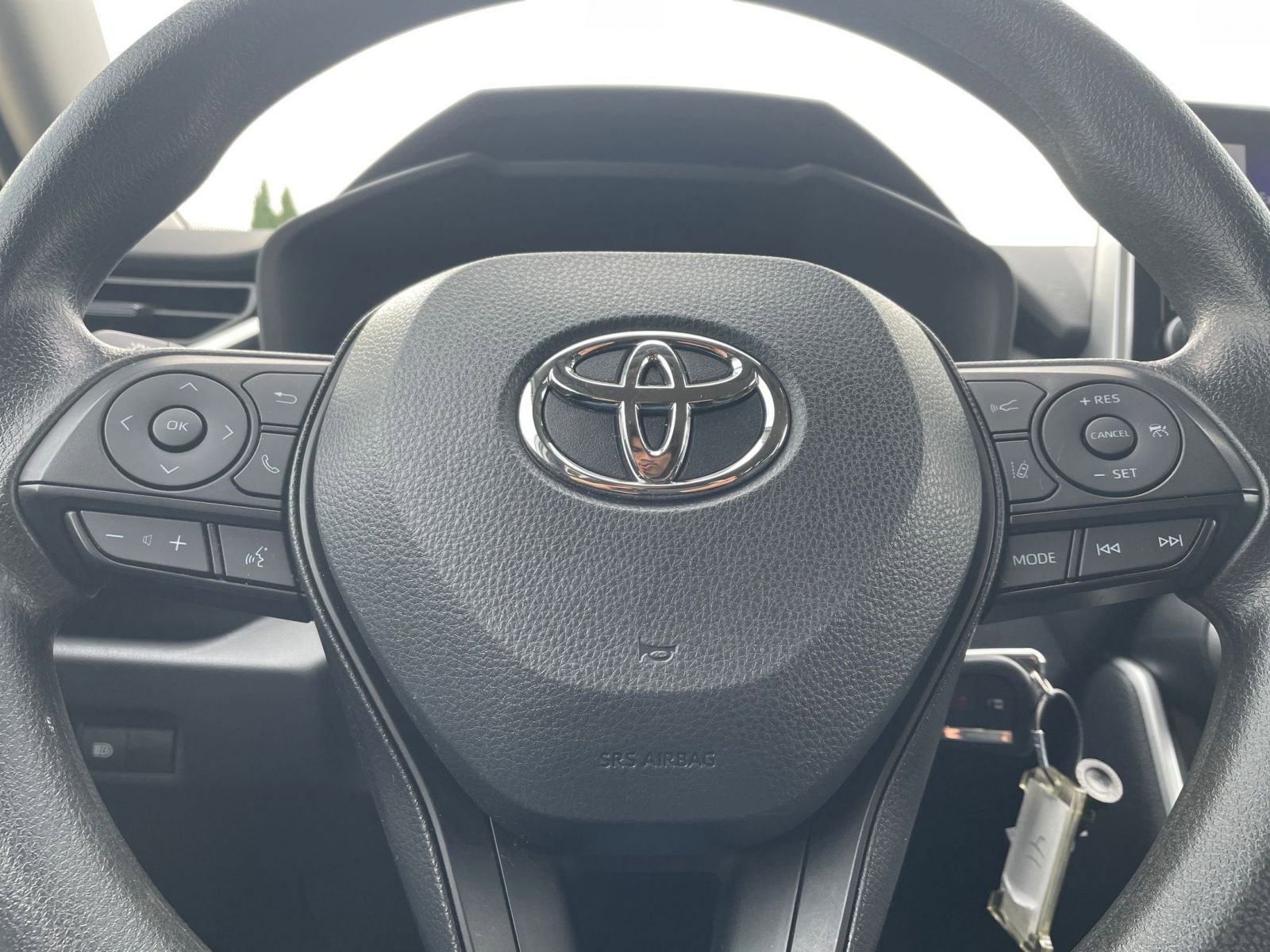 Thumbnail: 2025 Toyota RAV4 - 28