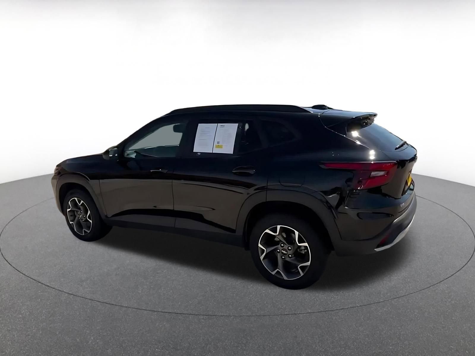 Thumbnail: 2025 Chevrolet Trax - 10