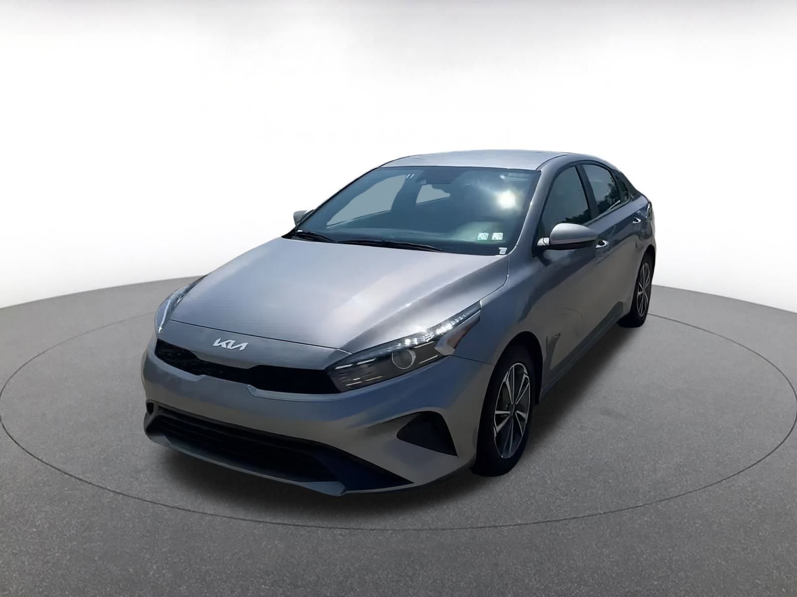 Thumbnail: 2023 Kia Forte - 6