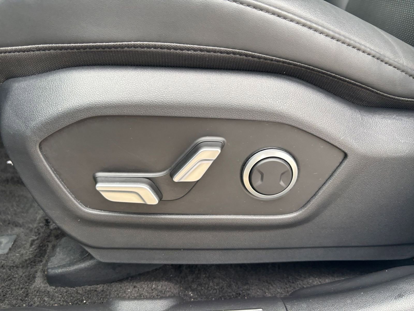 Thumbnail: 2025 Hyundai Santa Fe - 22