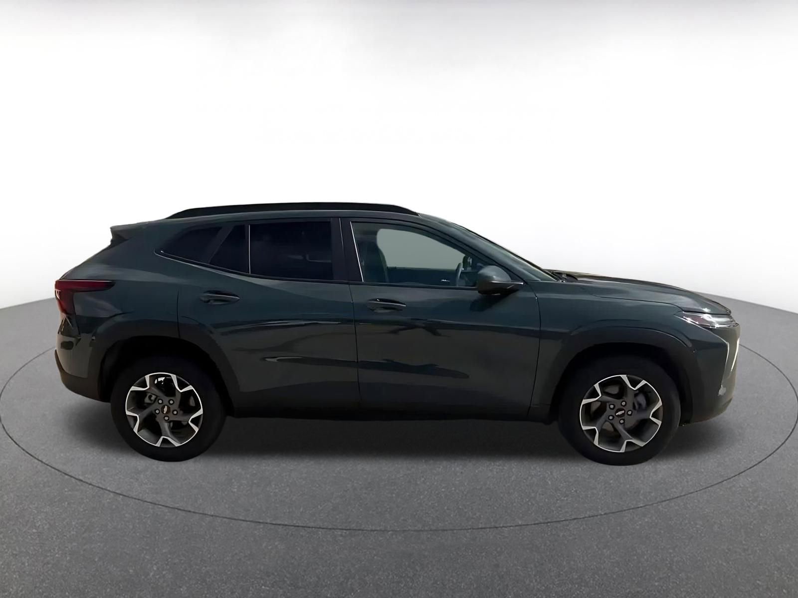 Thumbnail: 2025 Chevrolet Trax - 16