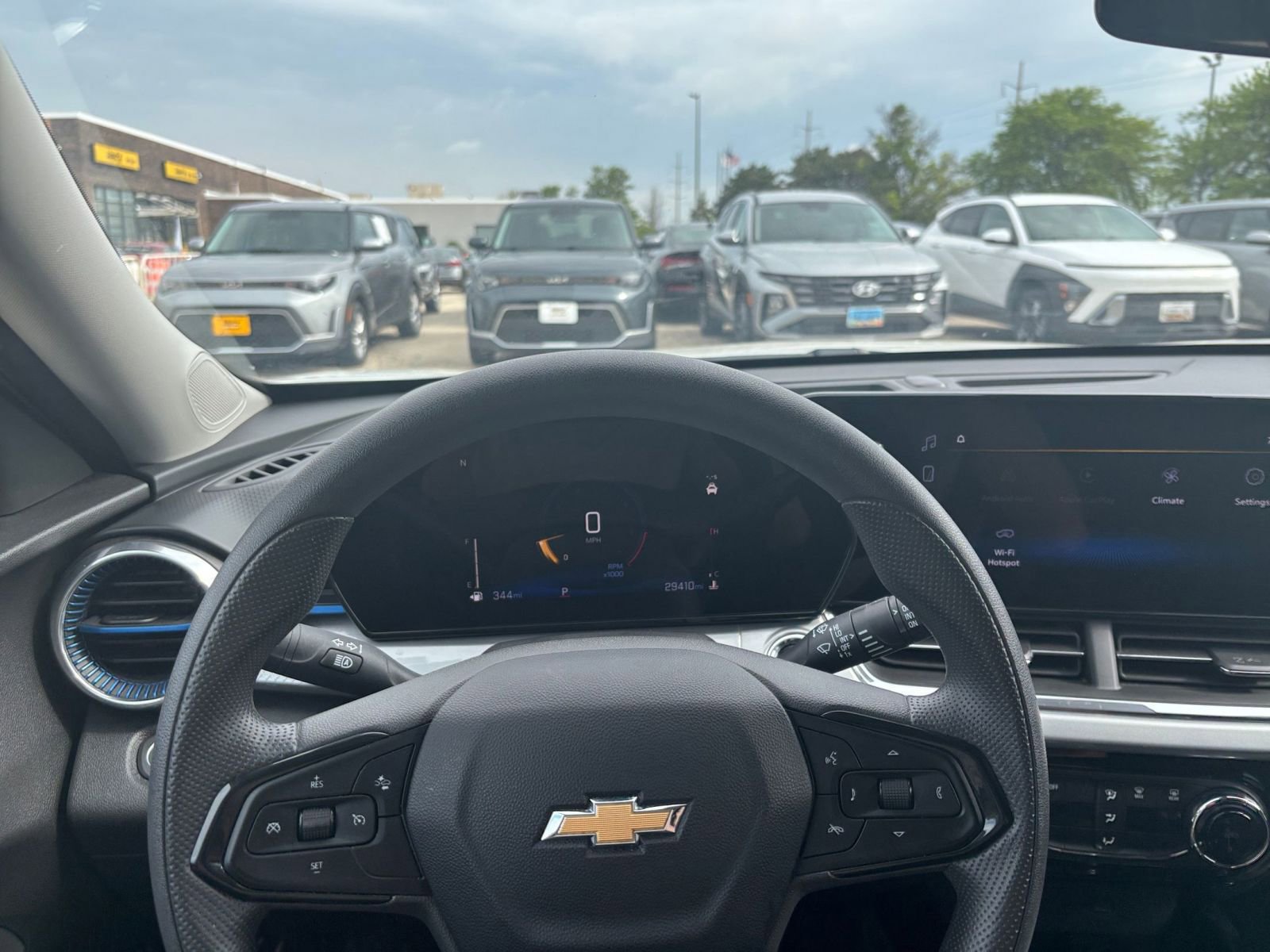 Thumbnail: 2025 Chevrolet Trax - 33