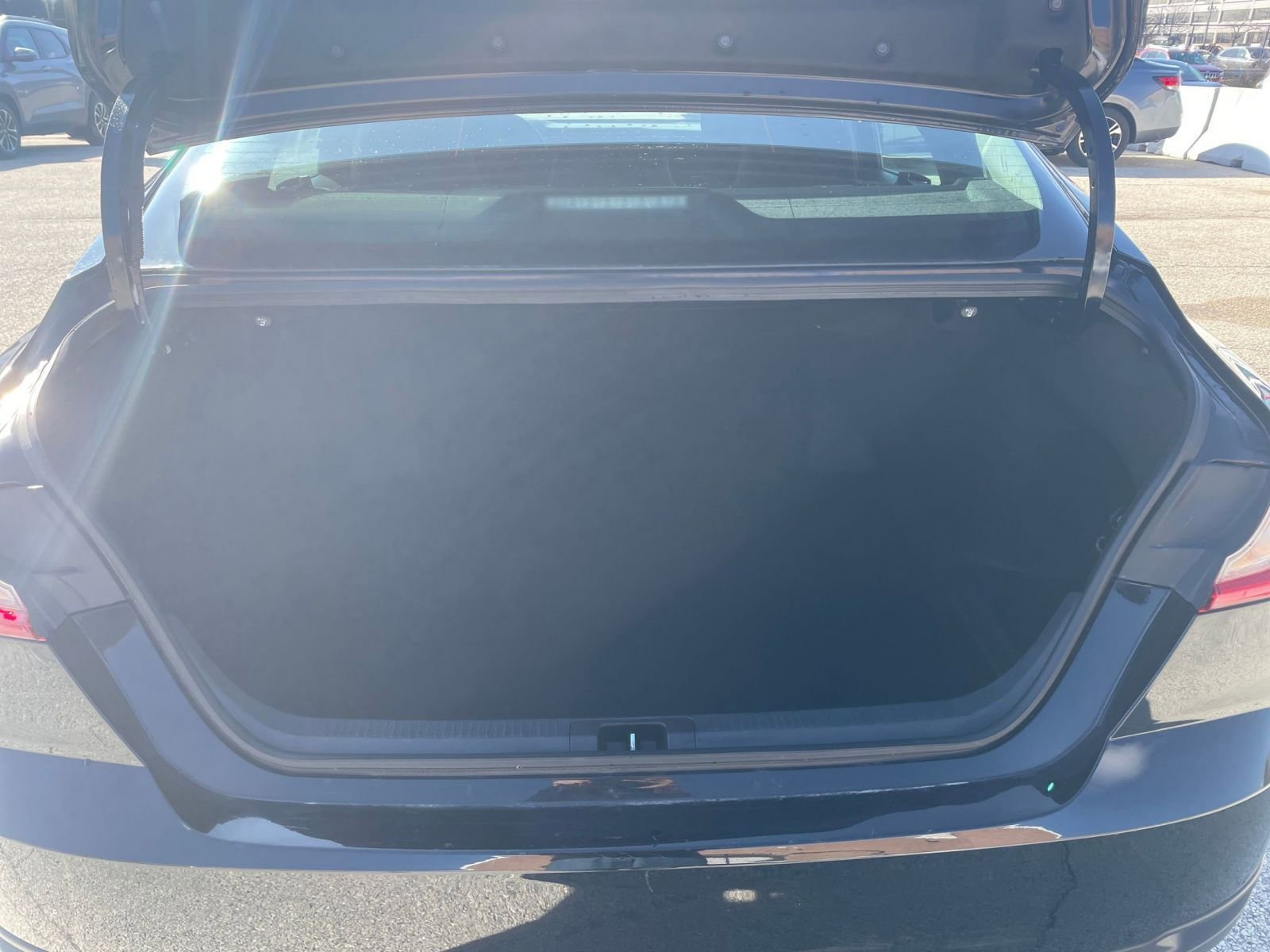 Thumbnail: 2025 Toyota Camry - 31