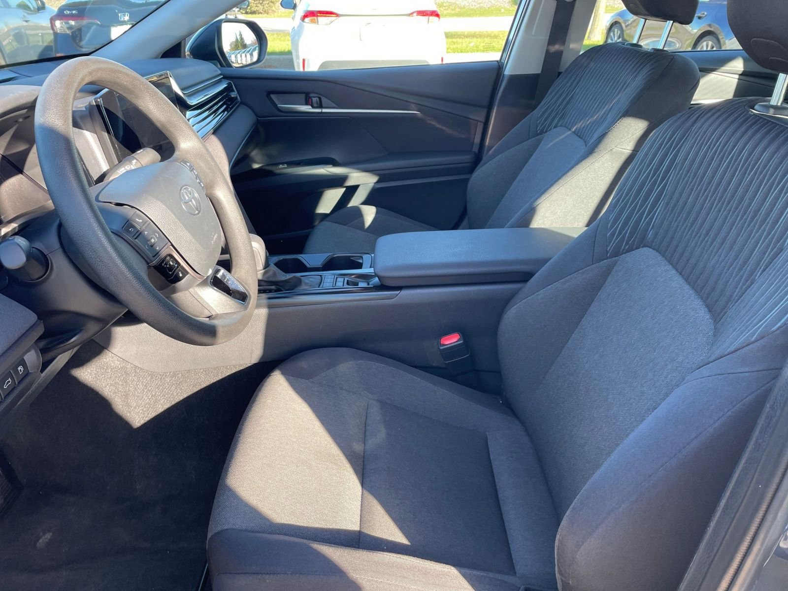 Thumbnail: 2025 Toyota Camry - 27