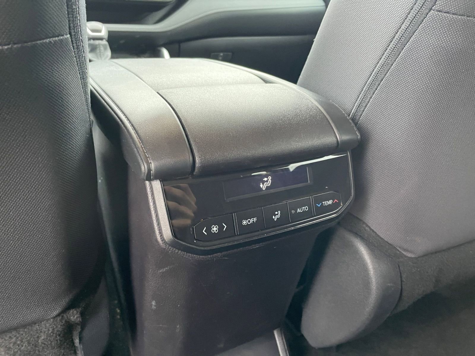 Thumbnail: 2025 Toyota Highlander - 24