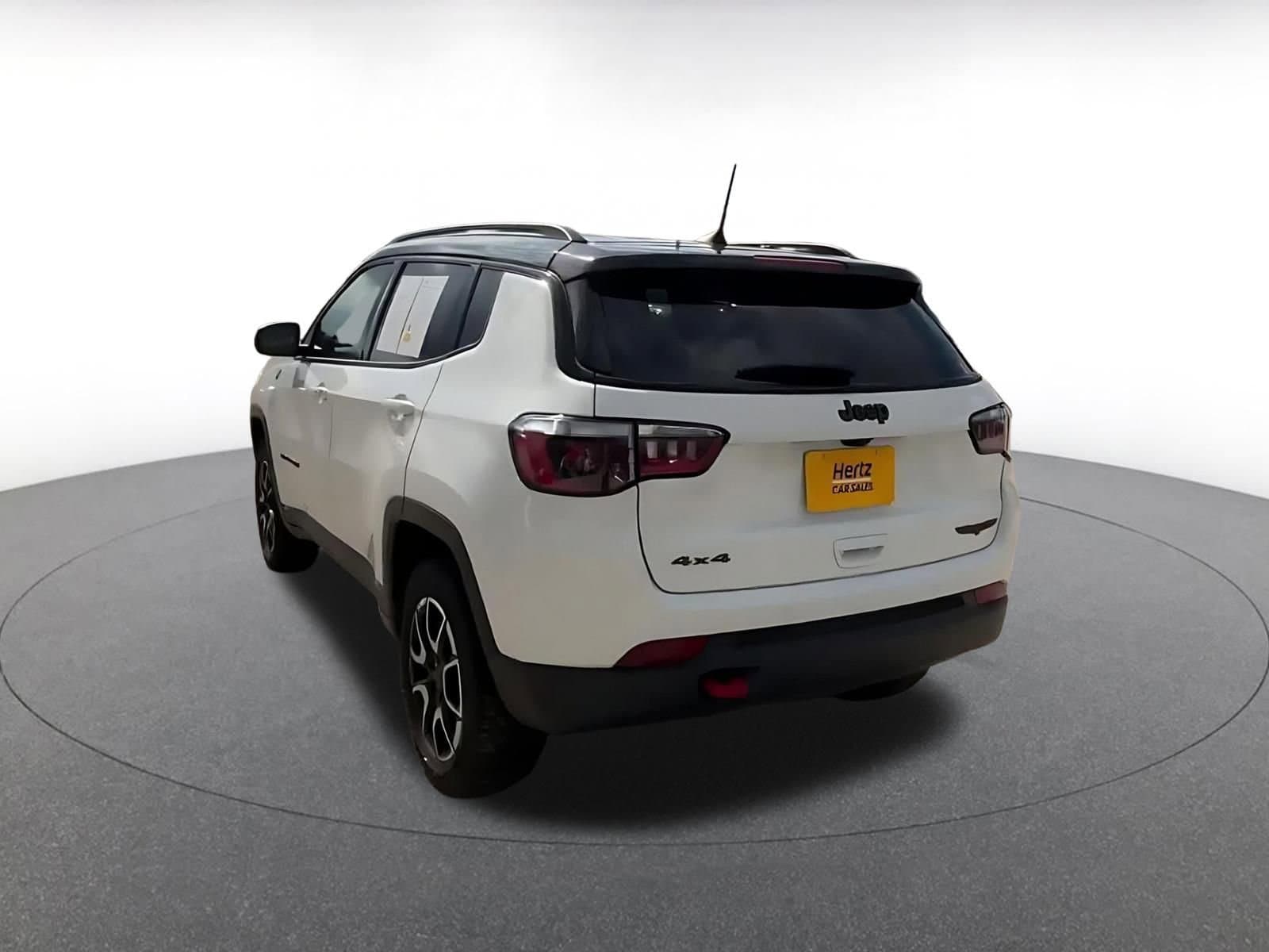 Thumbnail: 2025 Jeep Compass - 10