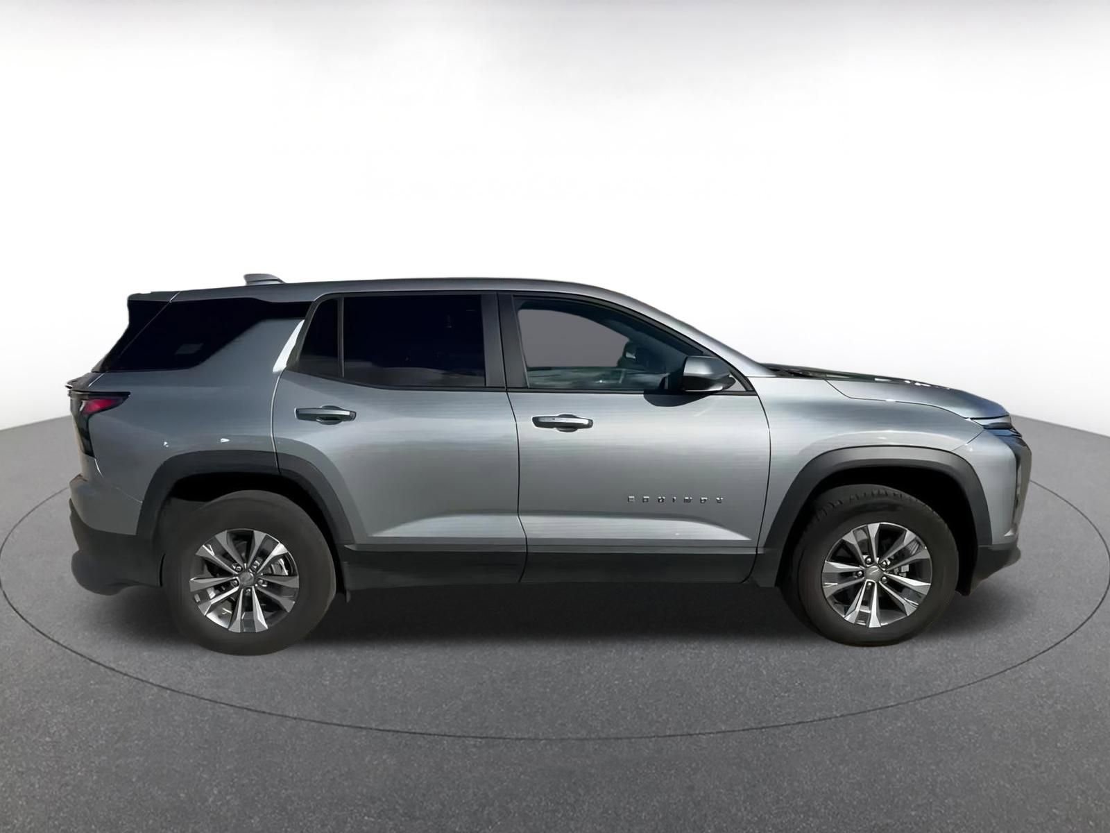 Thumbnail: 2025 Chevrolet Equinox - 16