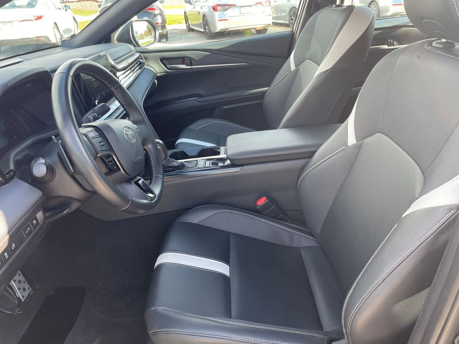 Thumbnail: 2025 Toyota Camry - 27