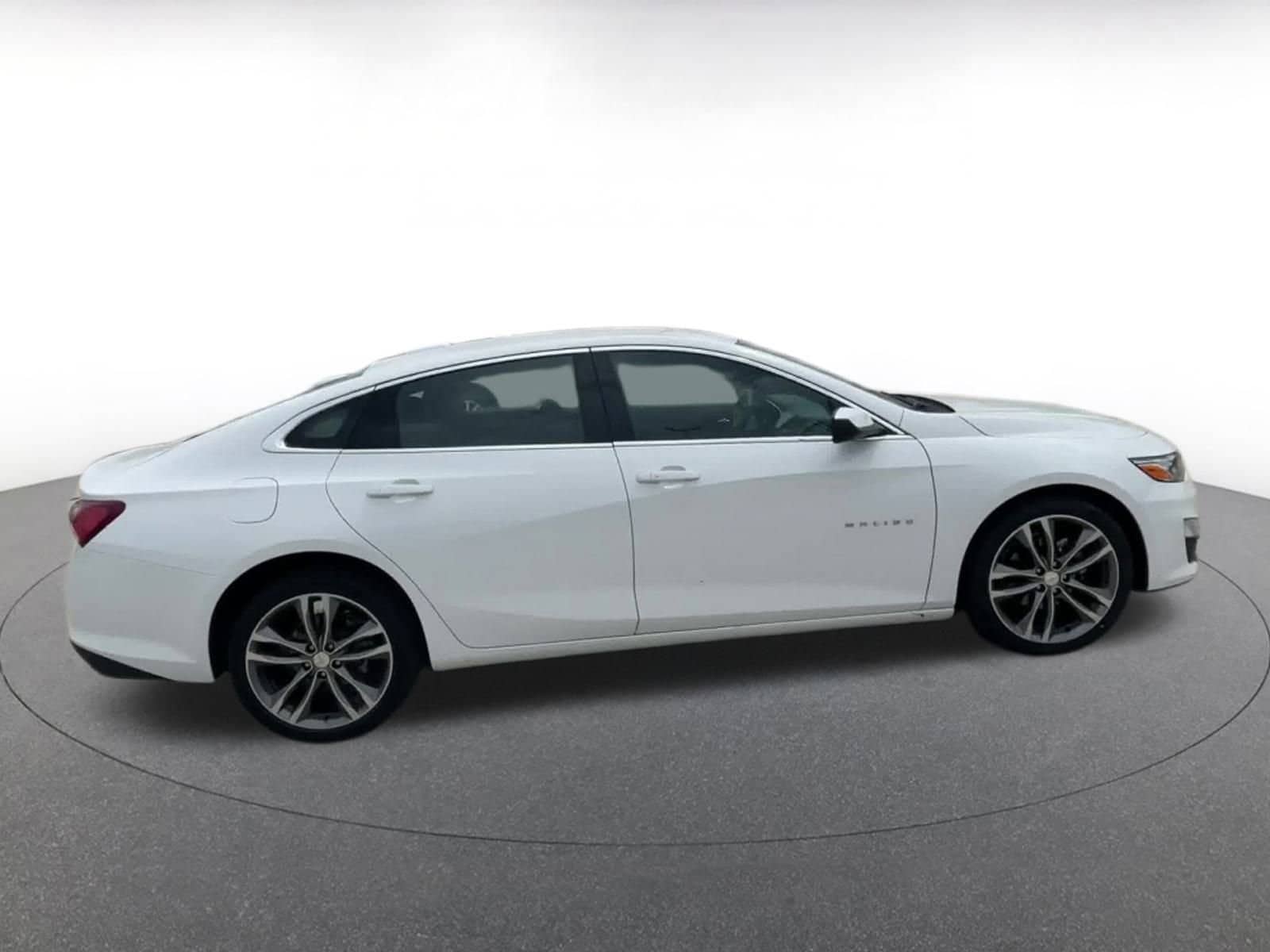 Thumbnail: 2024 Chevrolet Malibu - 16