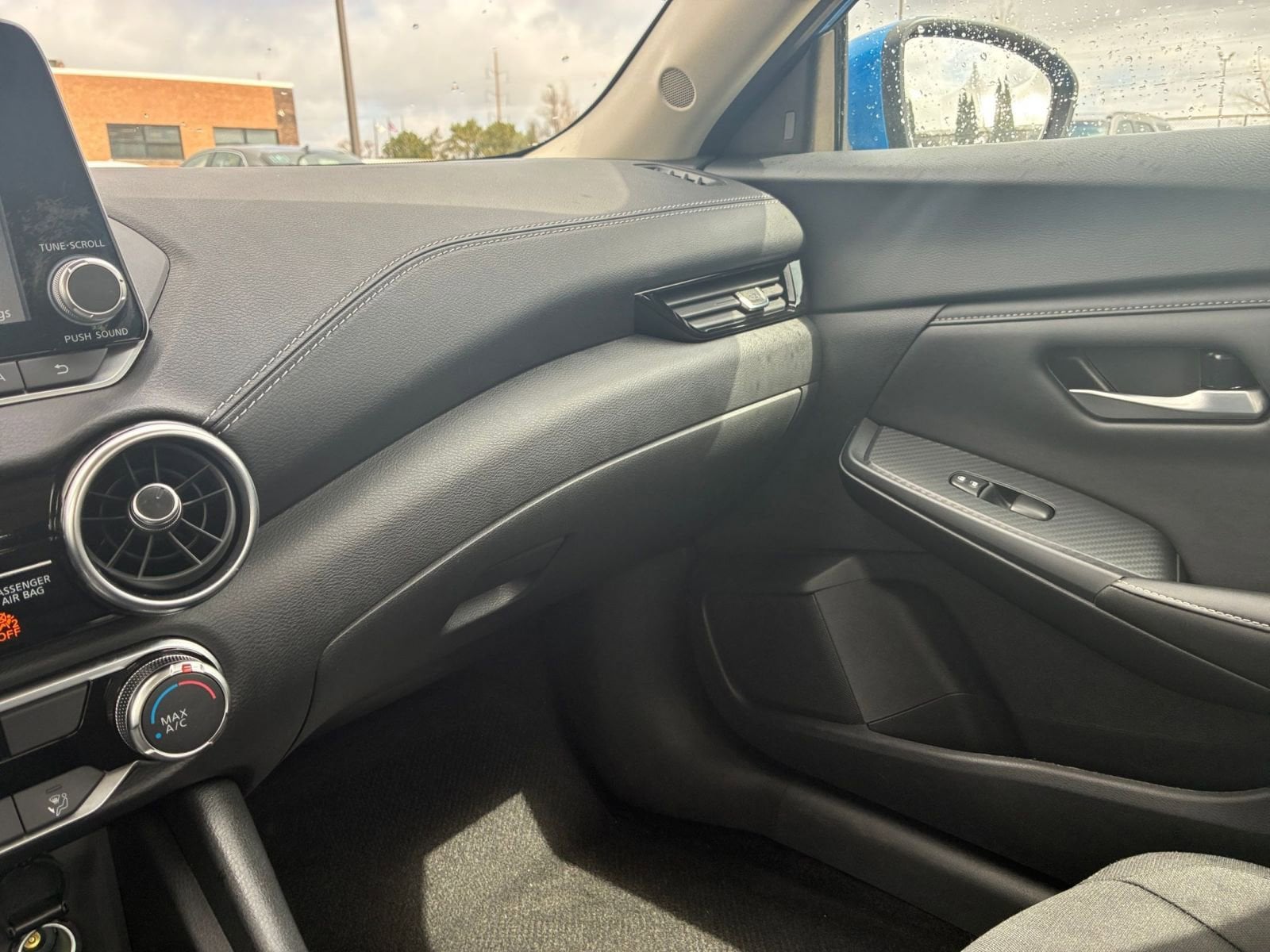 Thumbnail: 2025 Nissan Sentra - 33