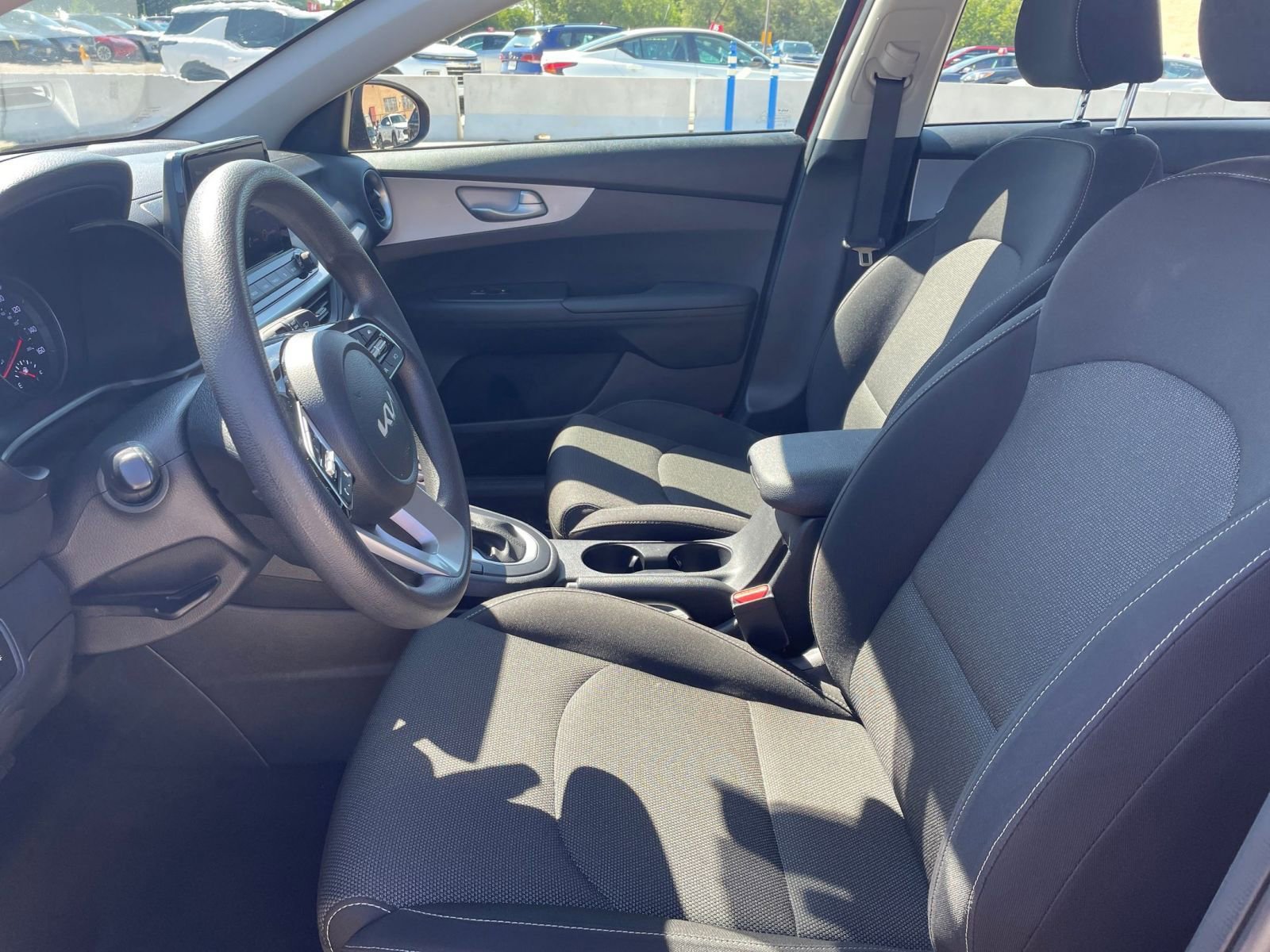 Thumbnail: 2024 Kia Forte - 25