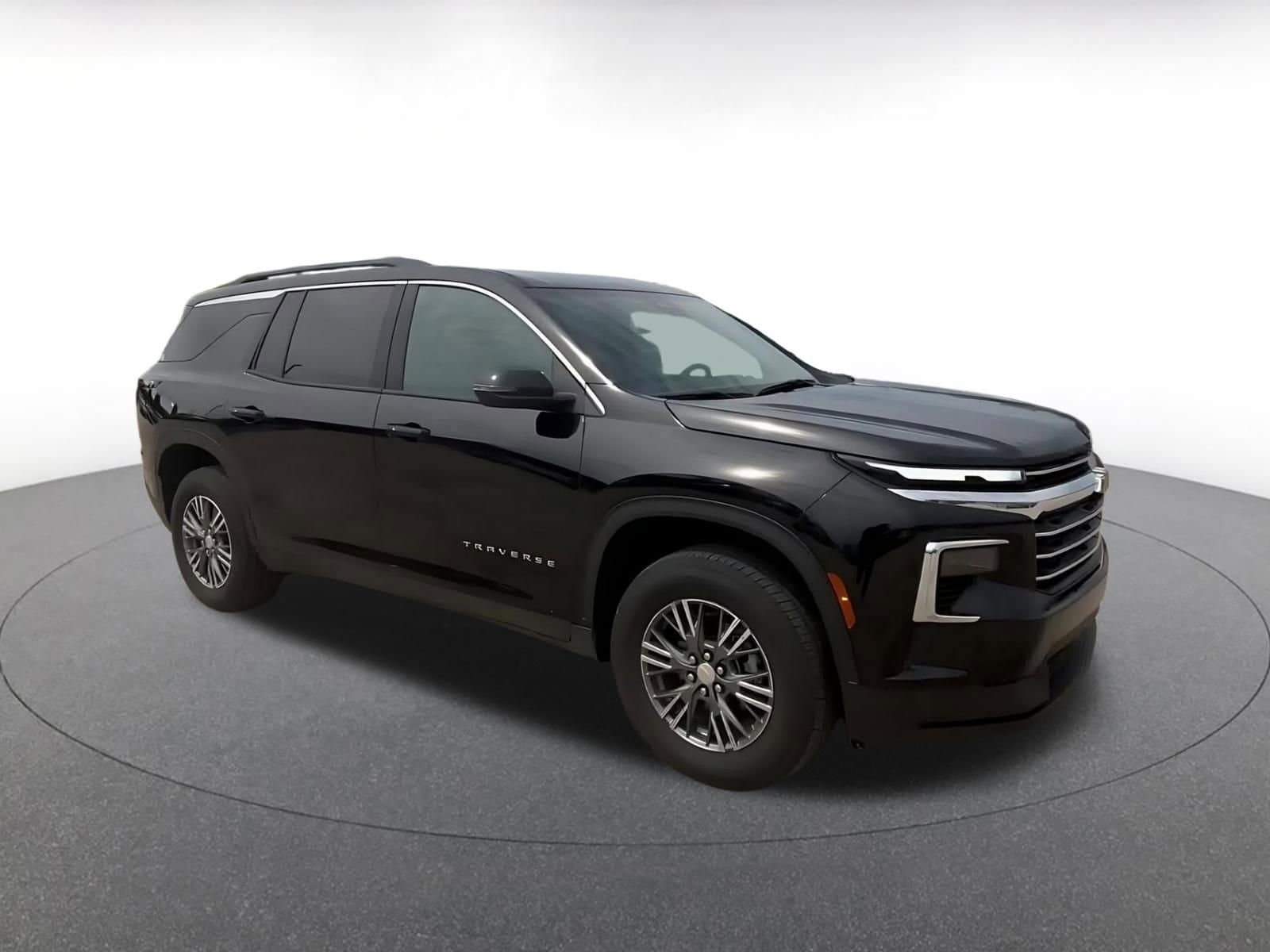 Thumbnail: 2025 Chevrolet Traverse - 2