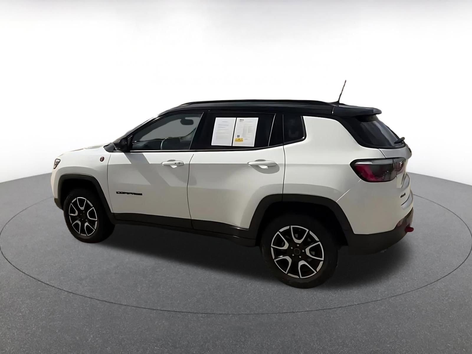 Thumbnail: 2025 Jeep Compass - 9