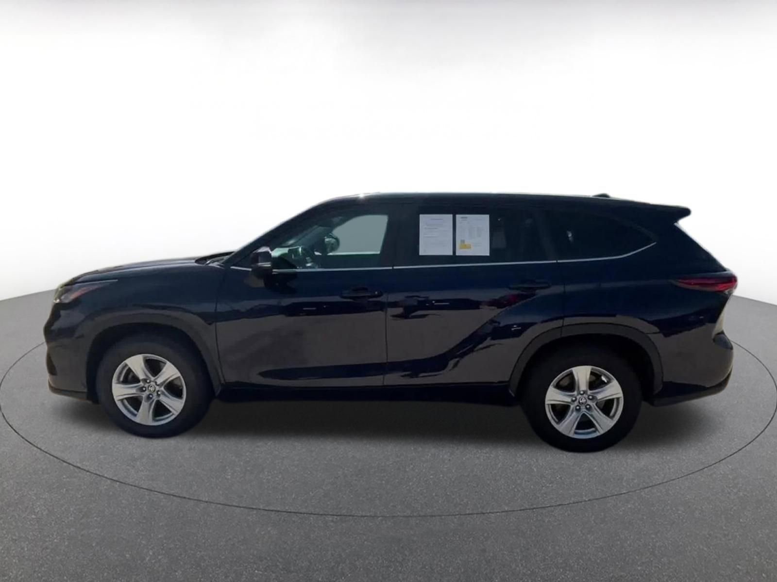 Thumbnail: 2025 Toyota Highlander - 9