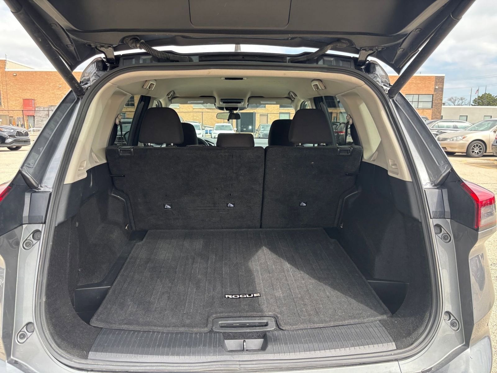 Thumbnail: 2025 Nissan Rogue - 33