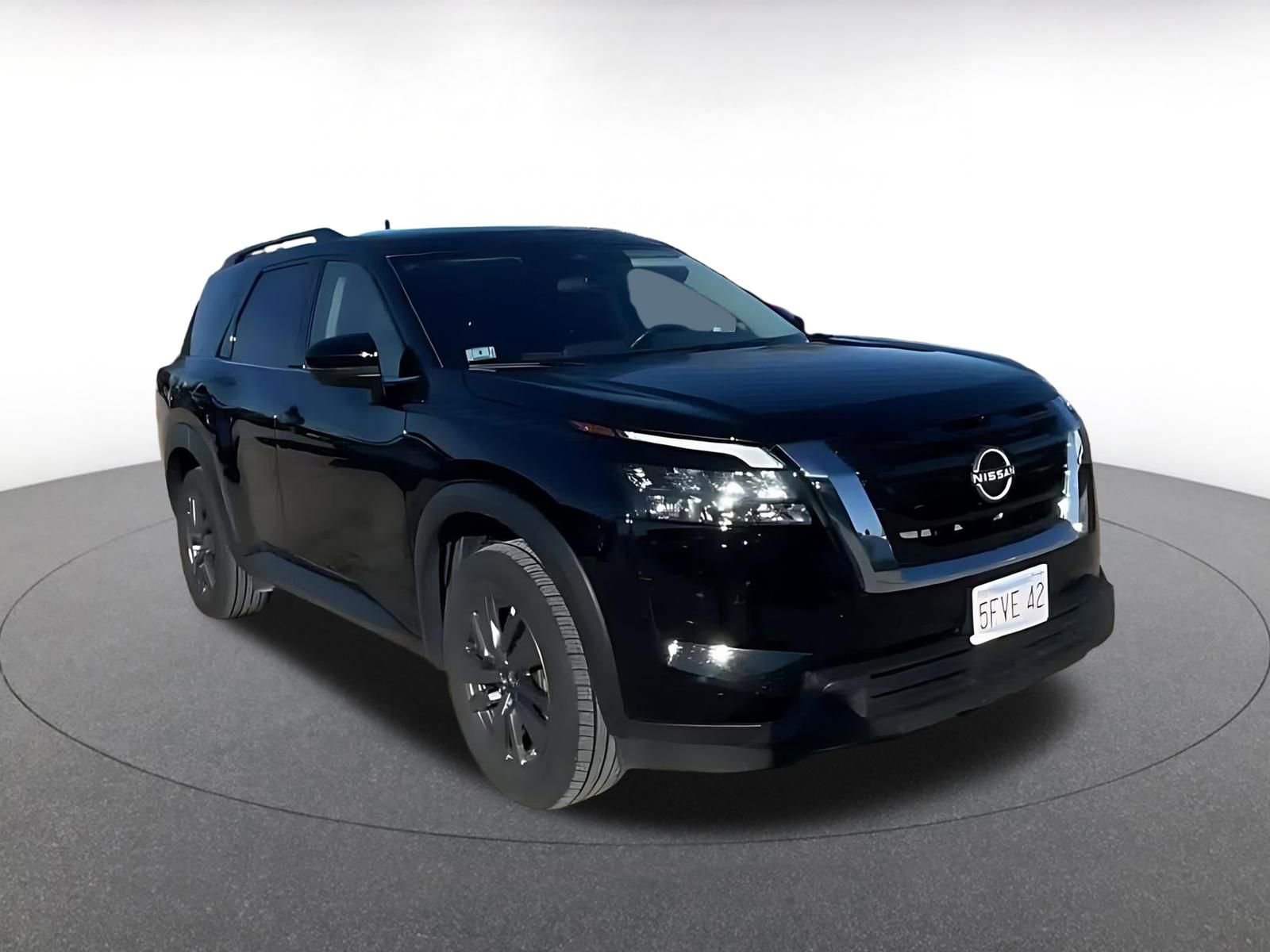 Thumbnail: 2025 Nissan Pathfinder - 3