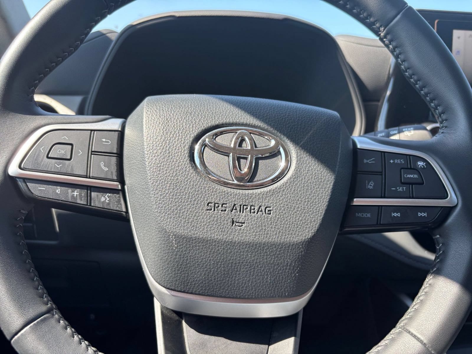 Thumbnail: 2025 Toyota Highlander - 28