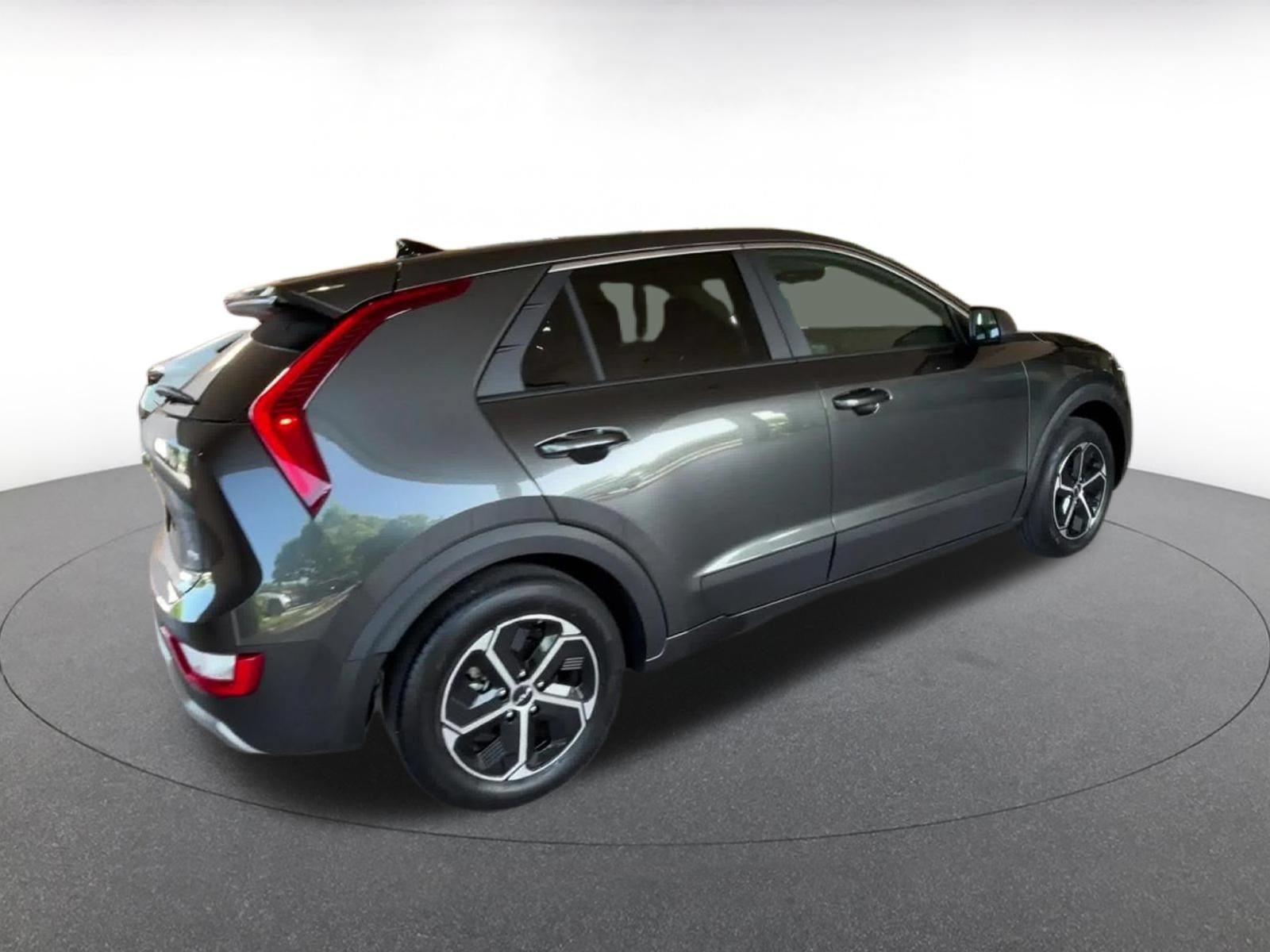 Thumbnail: 2026 Kia Niro - 14