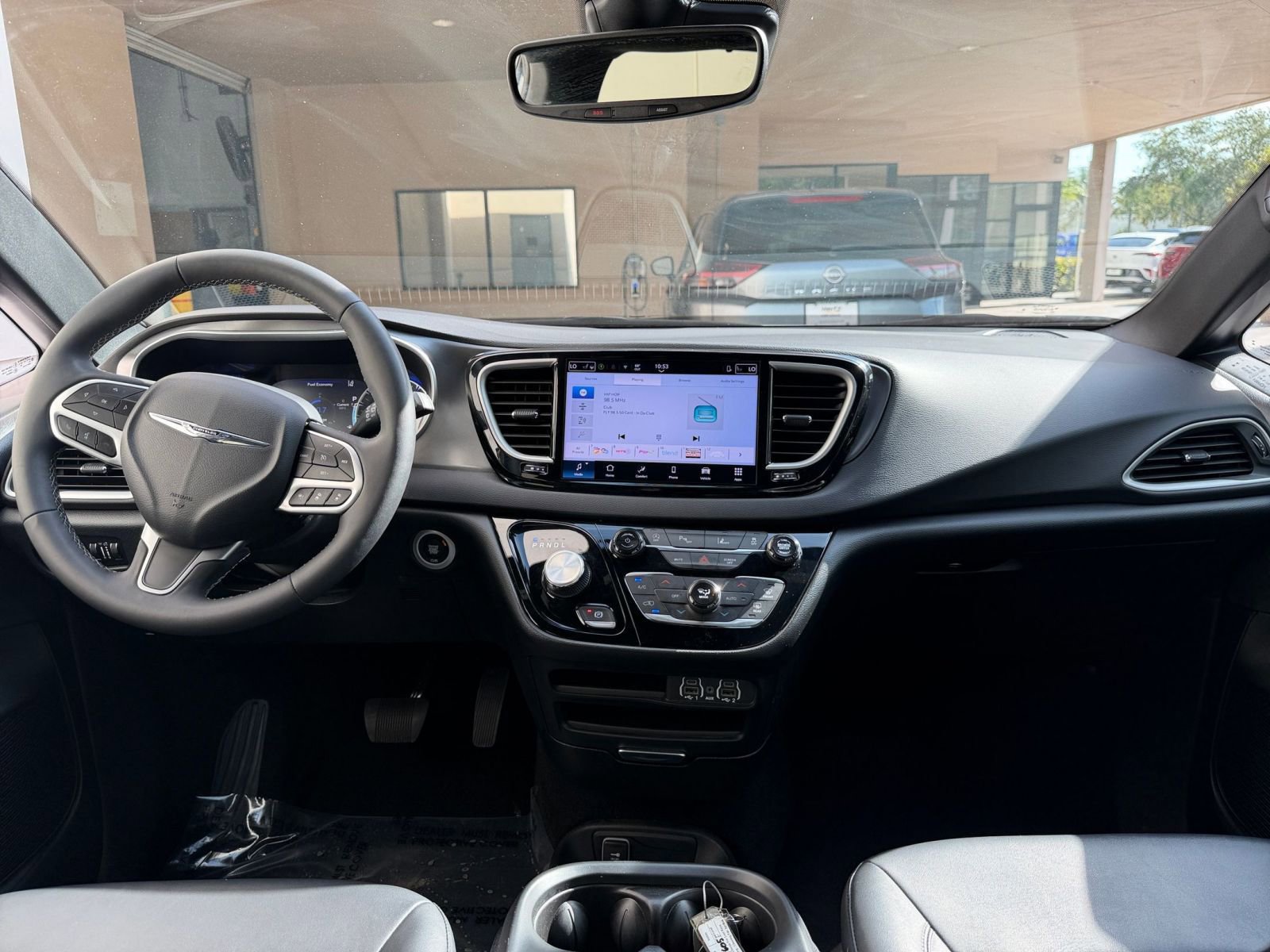 Thumbnail: 2025 Chrysler Pacifica - 29