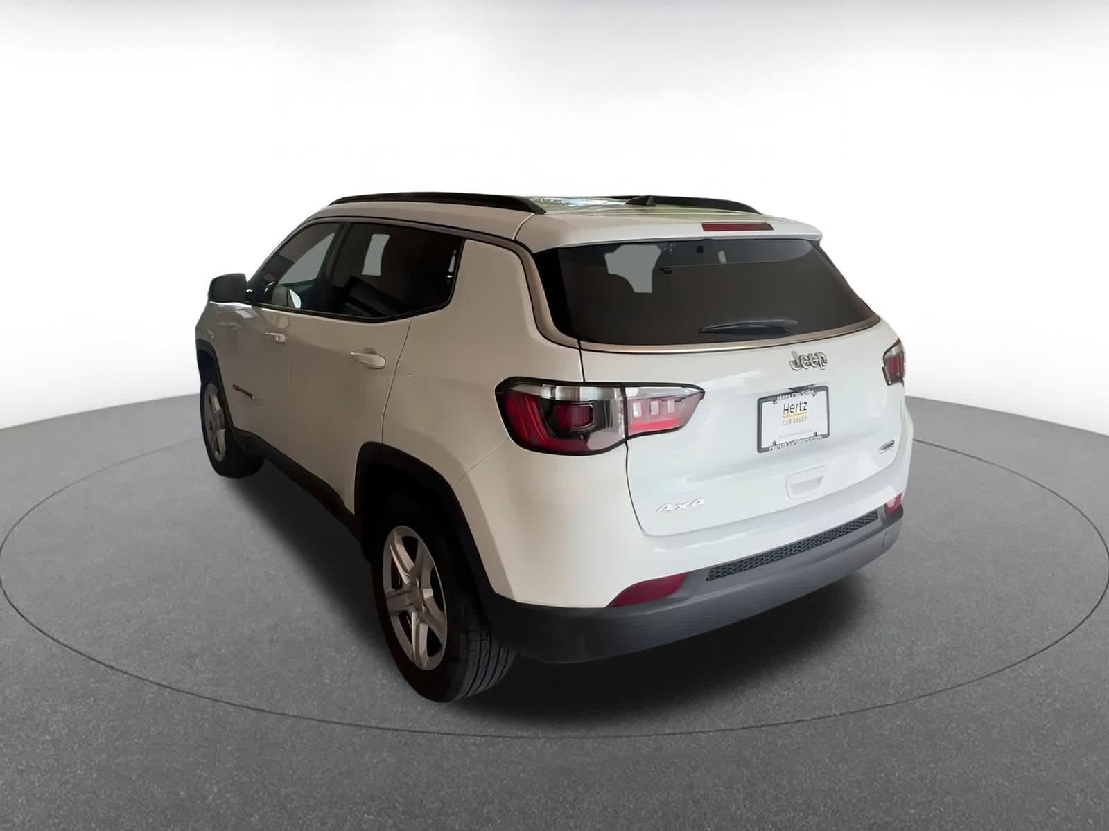 Thumbnail: 2023 Jeep Compass - 11