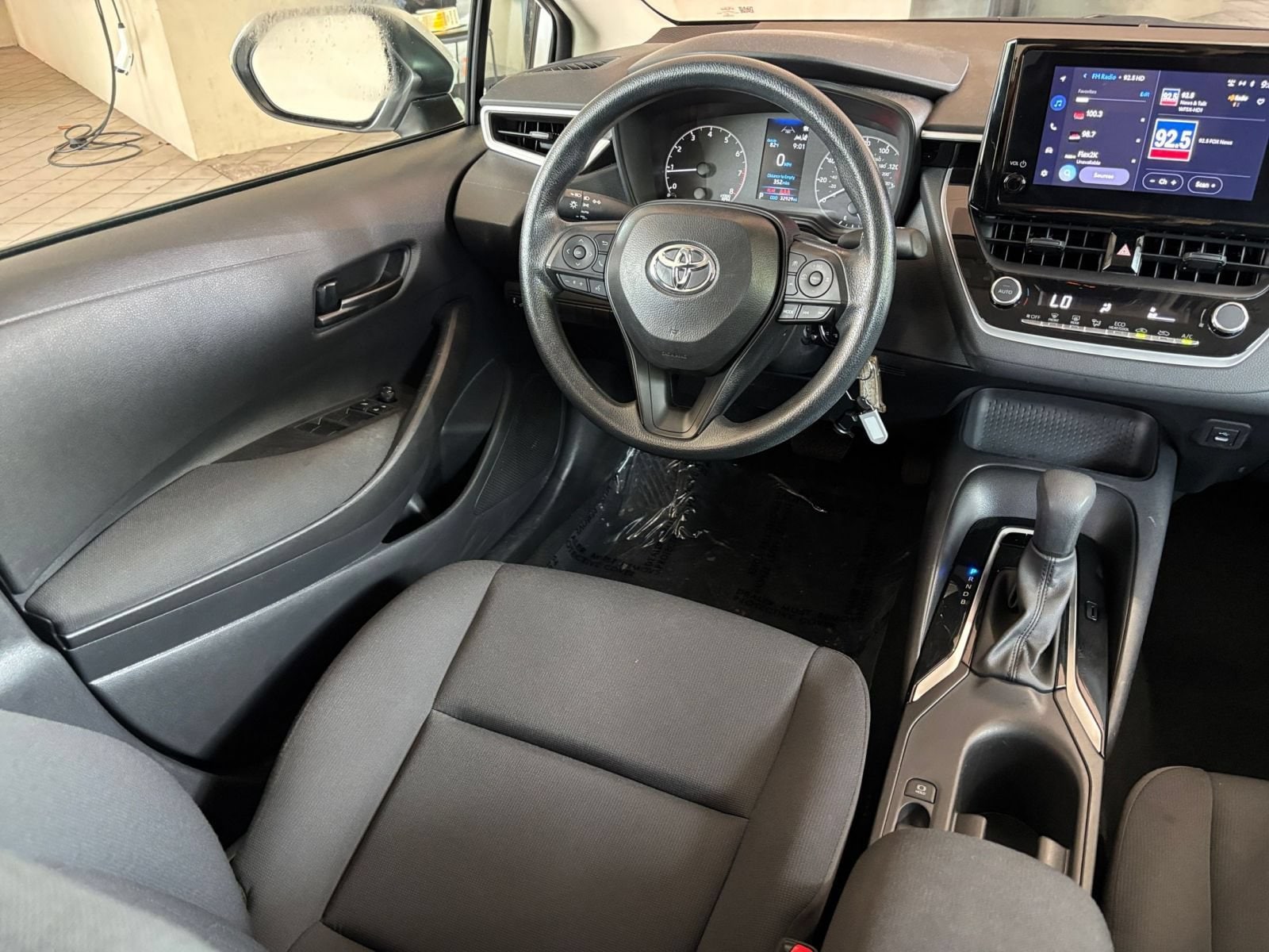 Thumbnail: 2025 Toyota Corolla - 32