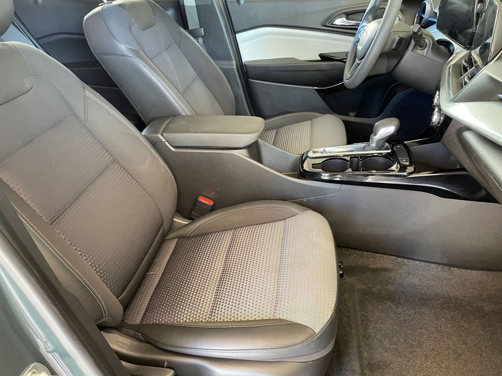 Thumbnail: 2025 Chevrolet Trax - 35