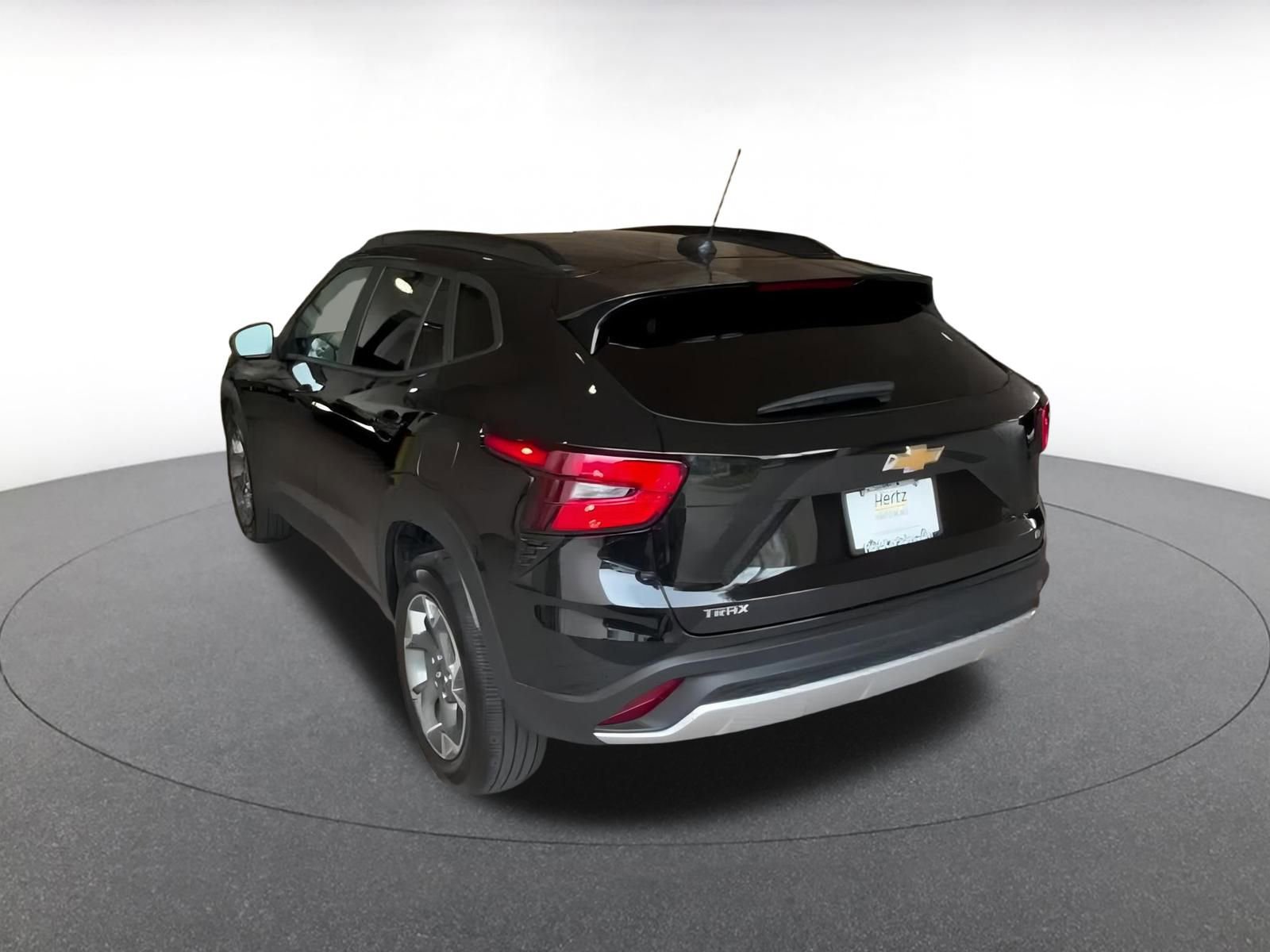 Thumbnail: 2025 Chevrolet Trax - 11