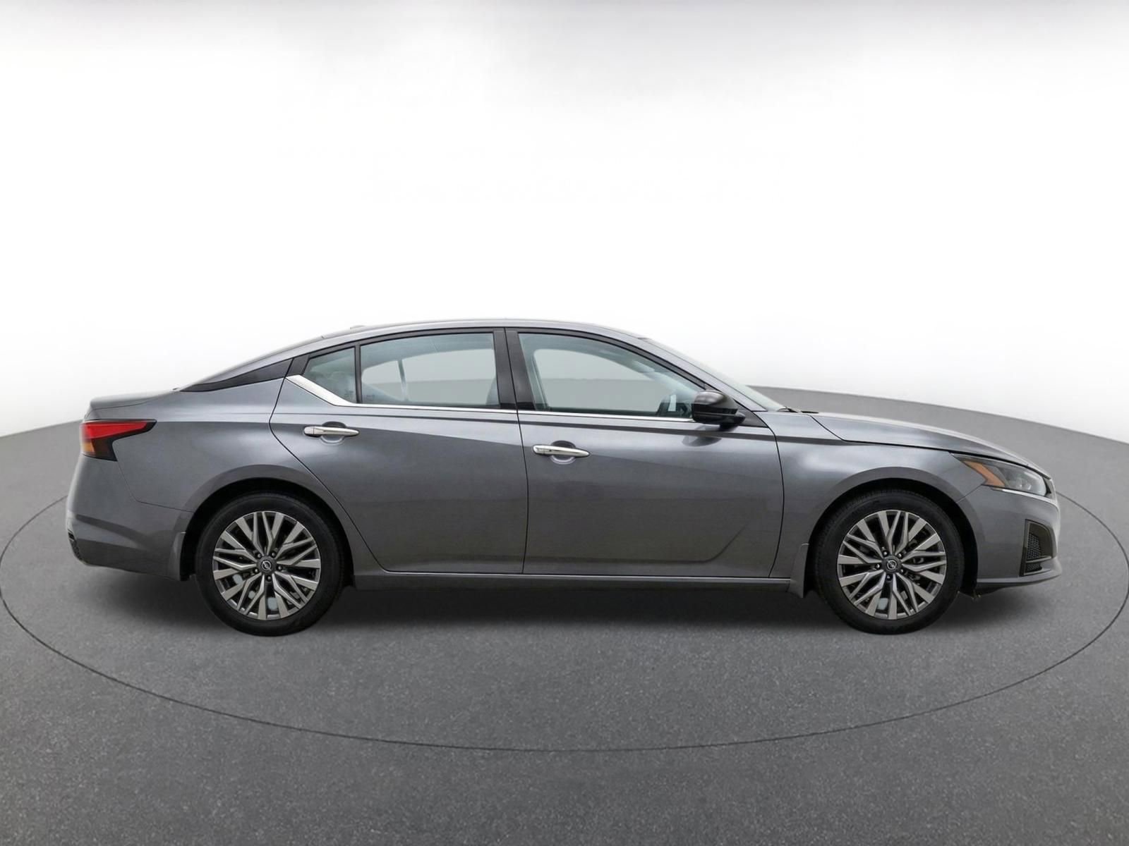 Thumbnail: 2025 Nissan Altima - 18