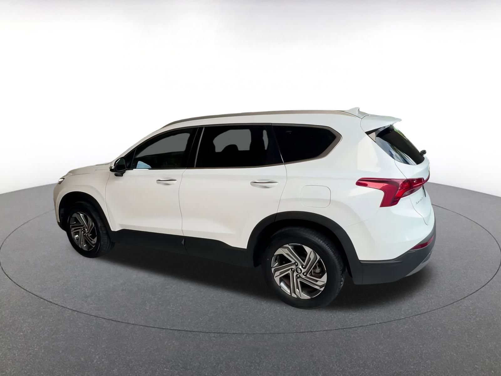 Thumbnail: 2023 Hyundai Santa Fe - 10