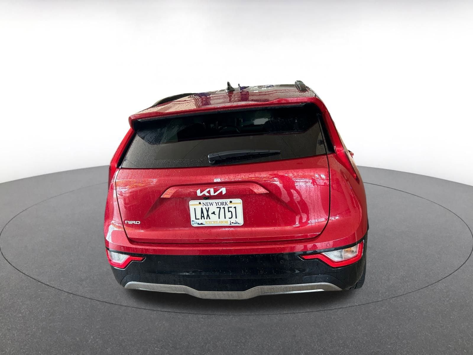 Thumbnail: 2023 Kia Niro - 6