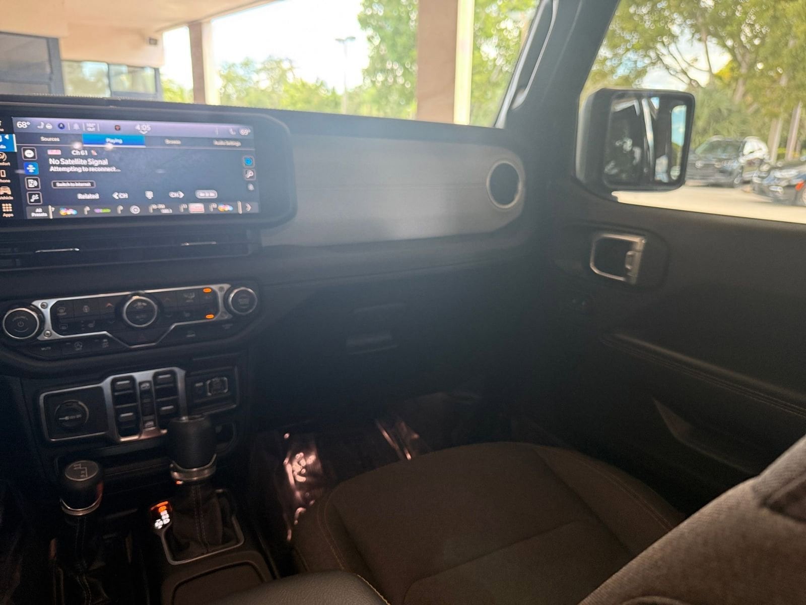 Thumbnail: 2025 Jeep Wrangler - 29