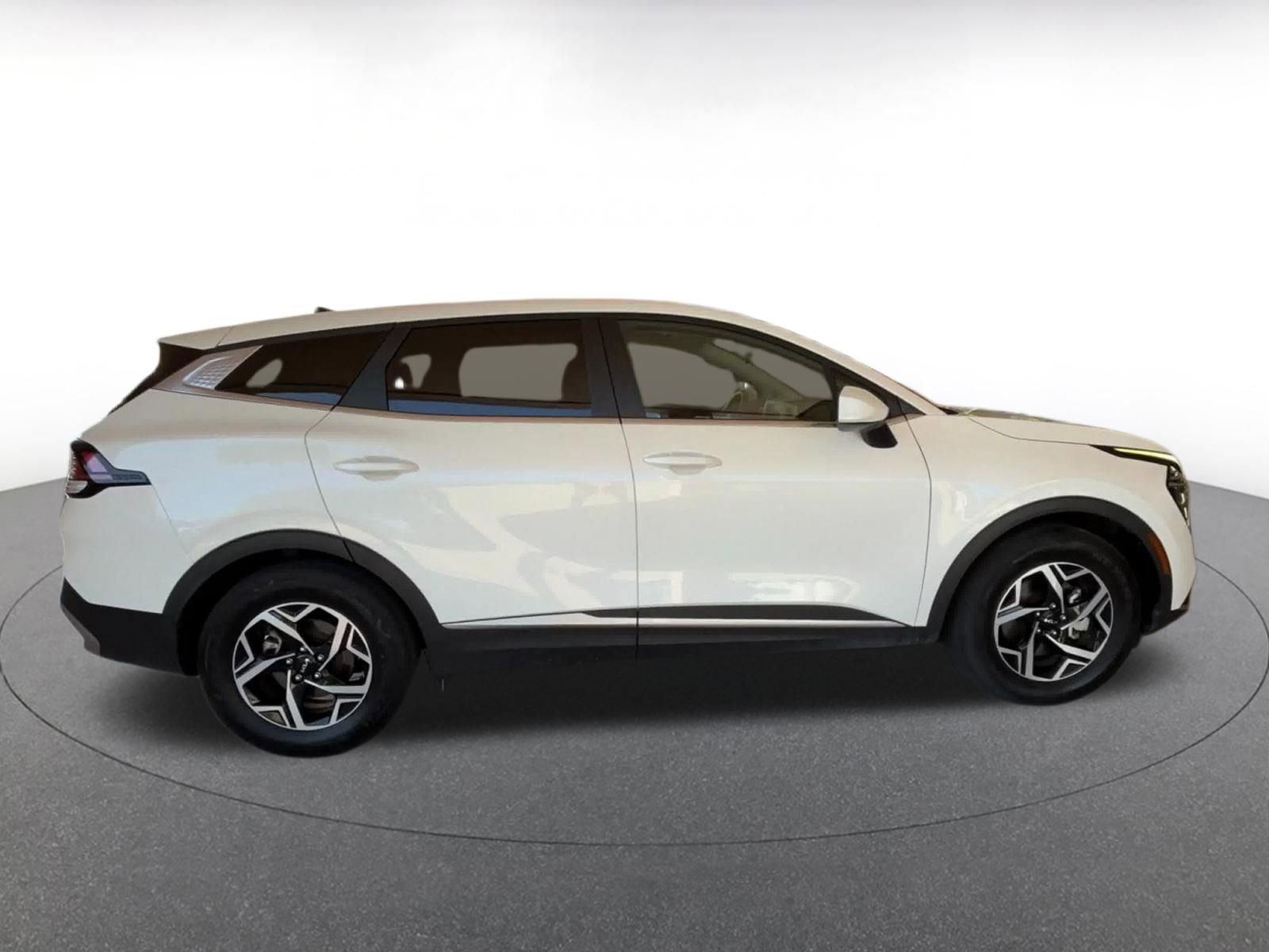 Thumbnail: 2025 Kia Sportage - 16