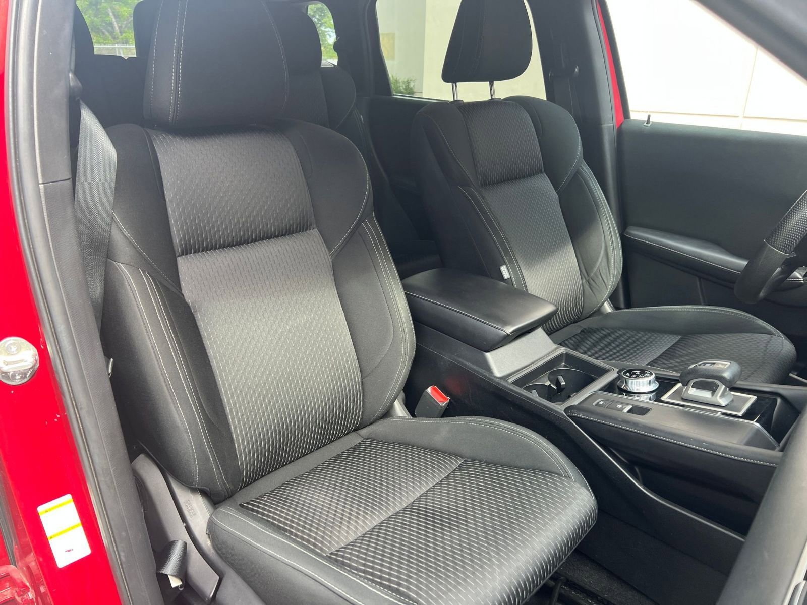 Thumbnail: 2022 Mitsubishi Outlander - 25