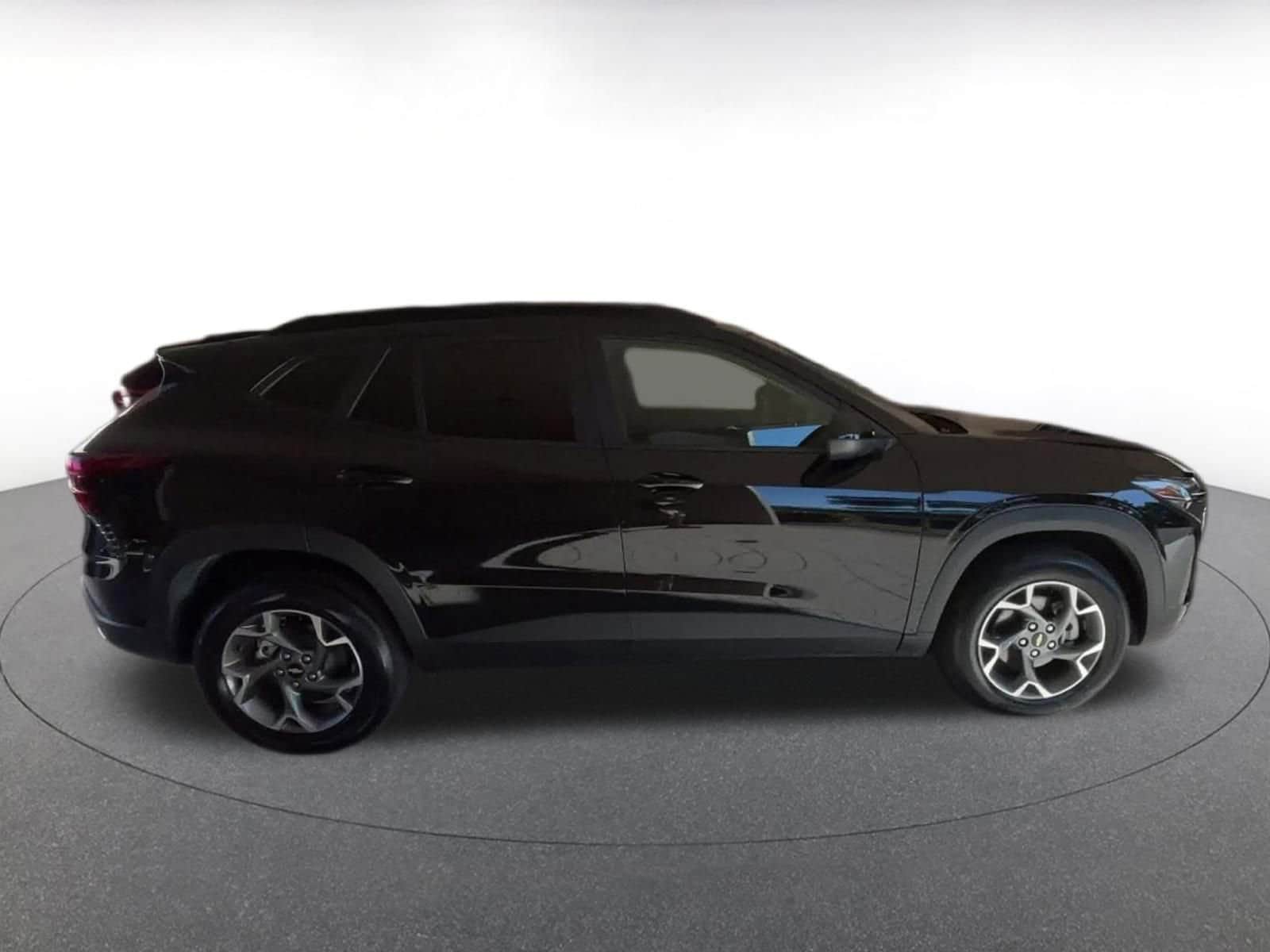 Thumbnail: 2025 Chevrolet Trax - 25