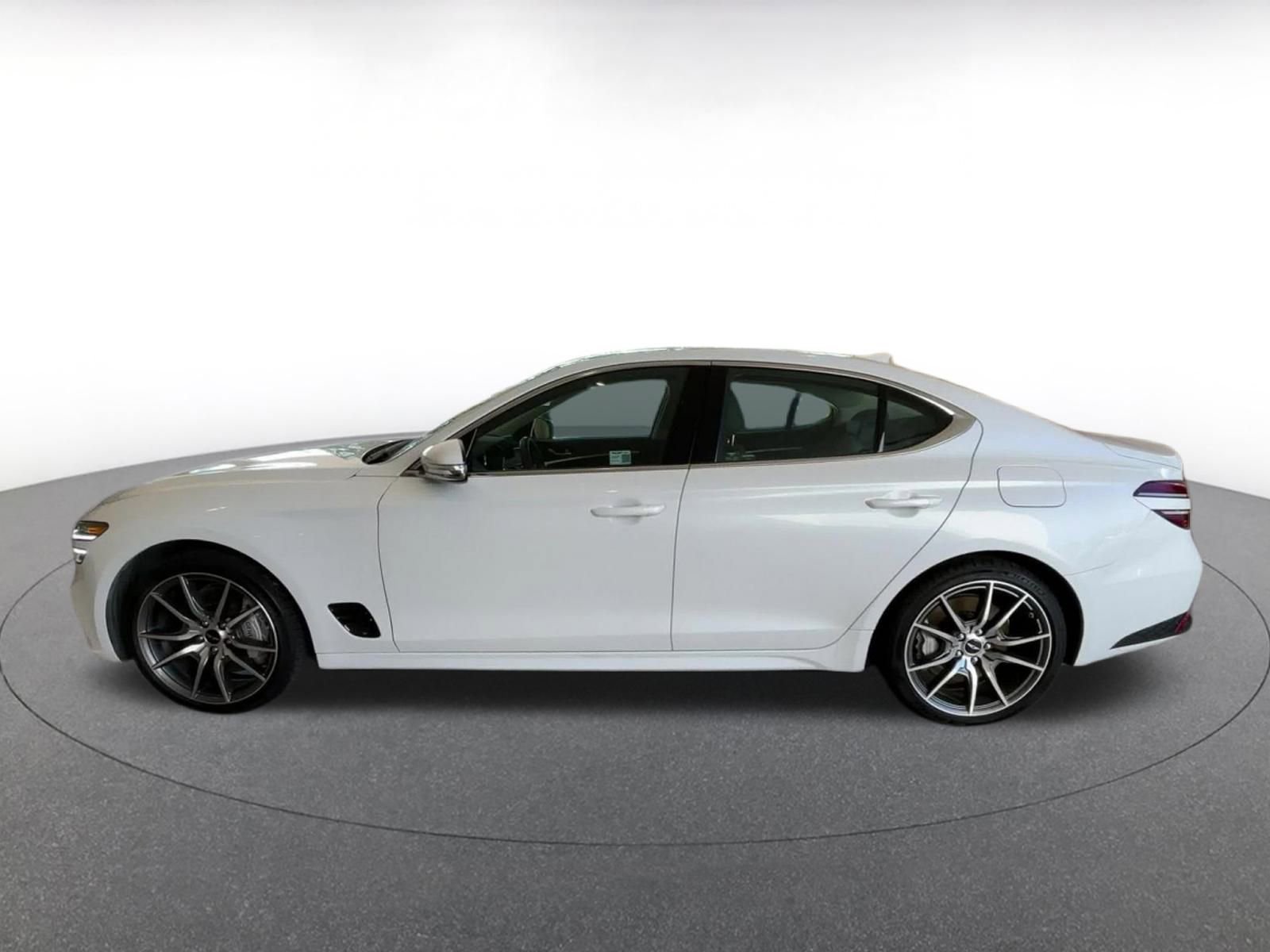 Thumbnail: 2025 Genesis G70 - 9