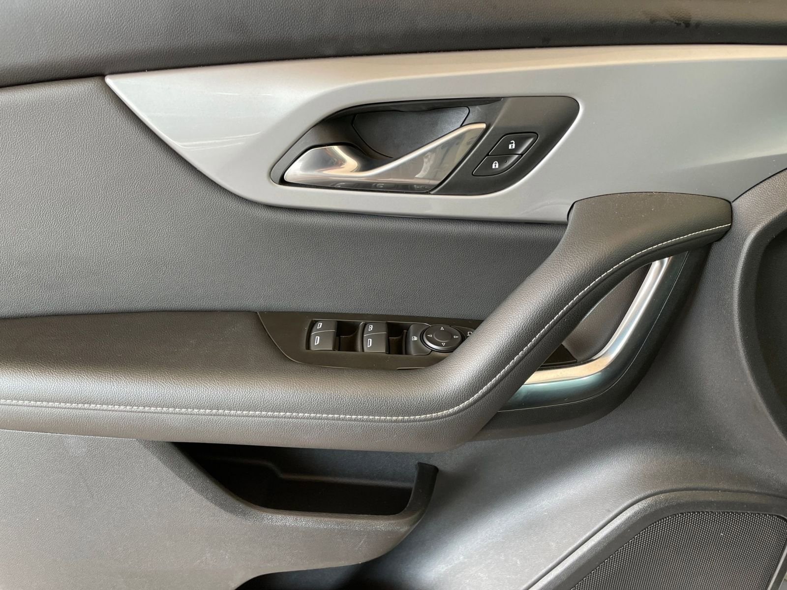 Thumbnail: 2025 Chevrolet Blazer - 20