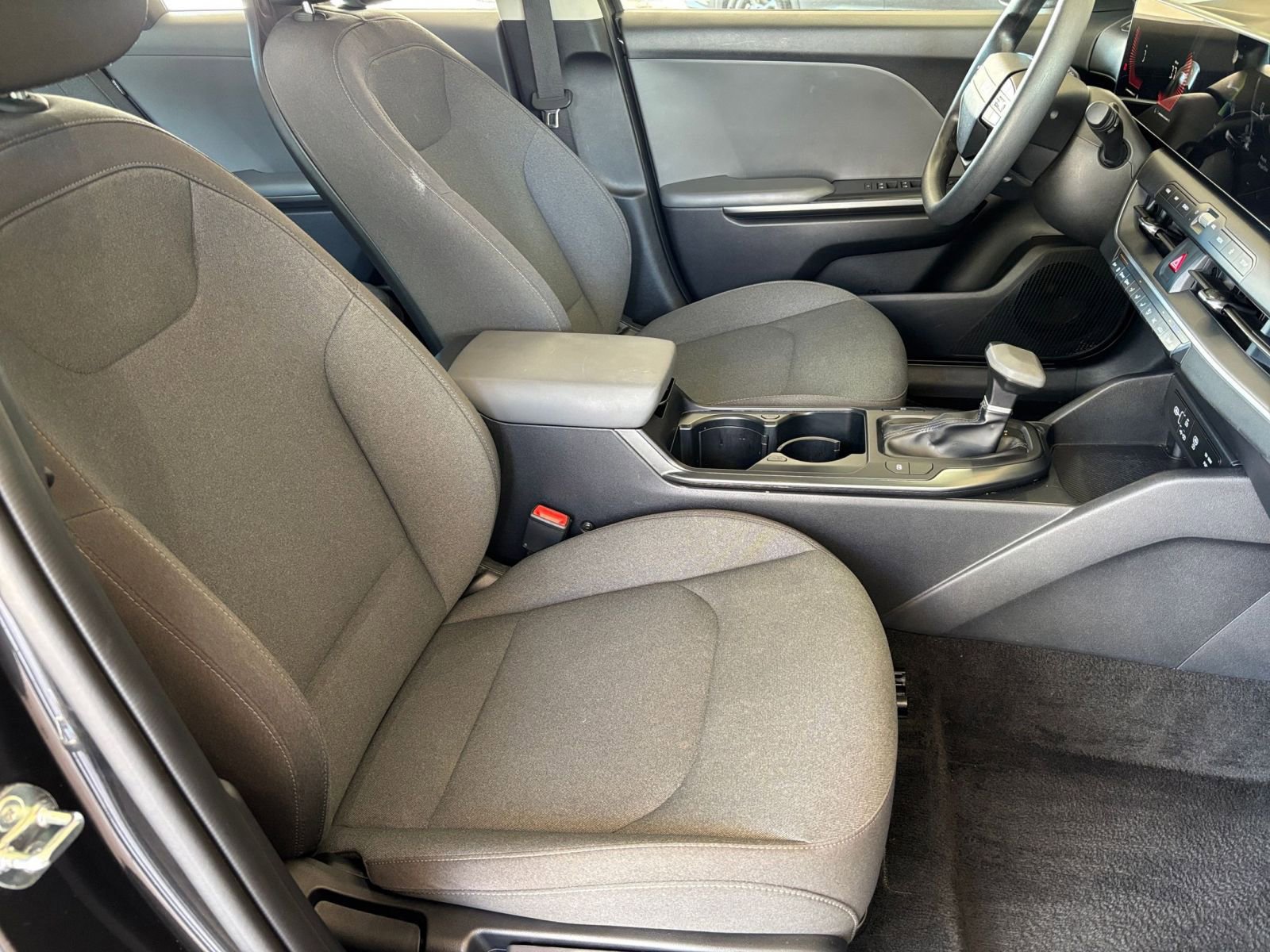 Thumbnail: 2025 Kia K4 - 35